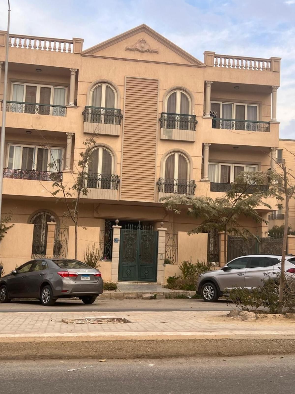 The Villa Roomy Suites