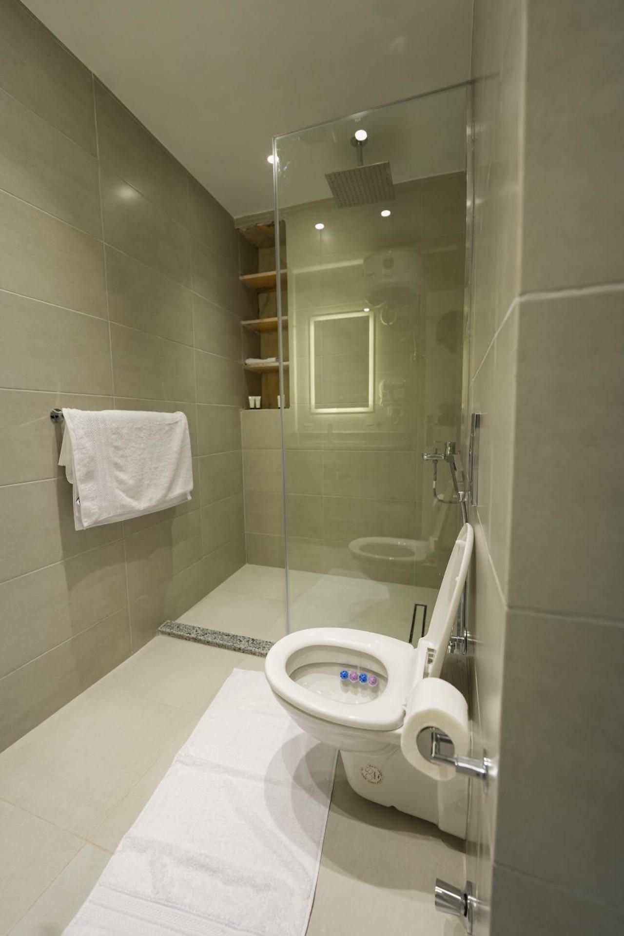 King Room with Pool View