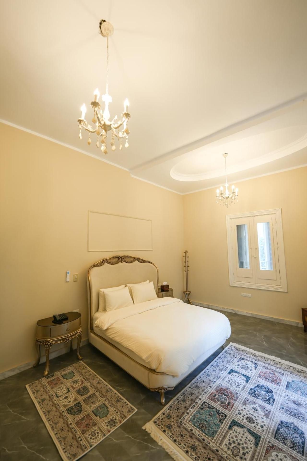 Deluxe Double Room (2 Adults + 1 Child)