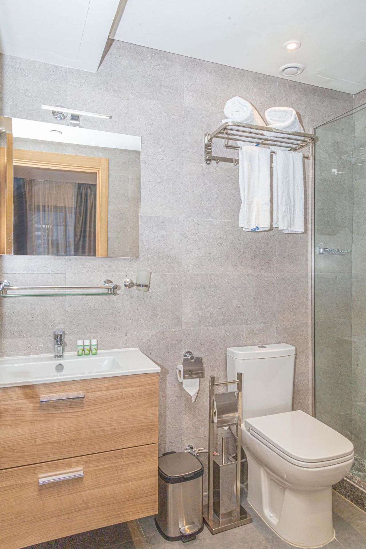 Rent inn Boutique Hotel Single Room with Balcony 3