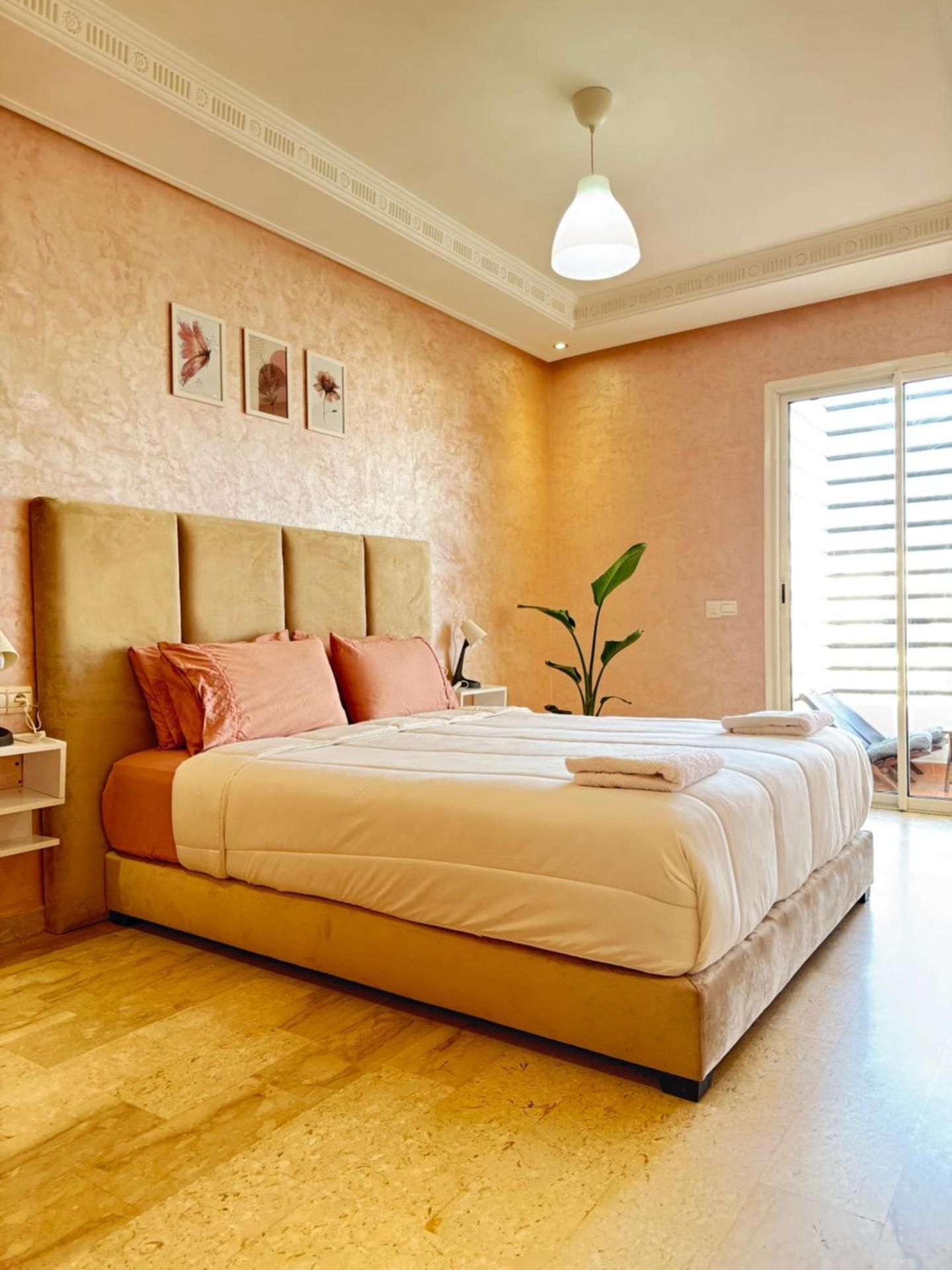 One-Bedroom Apartment with Balcony