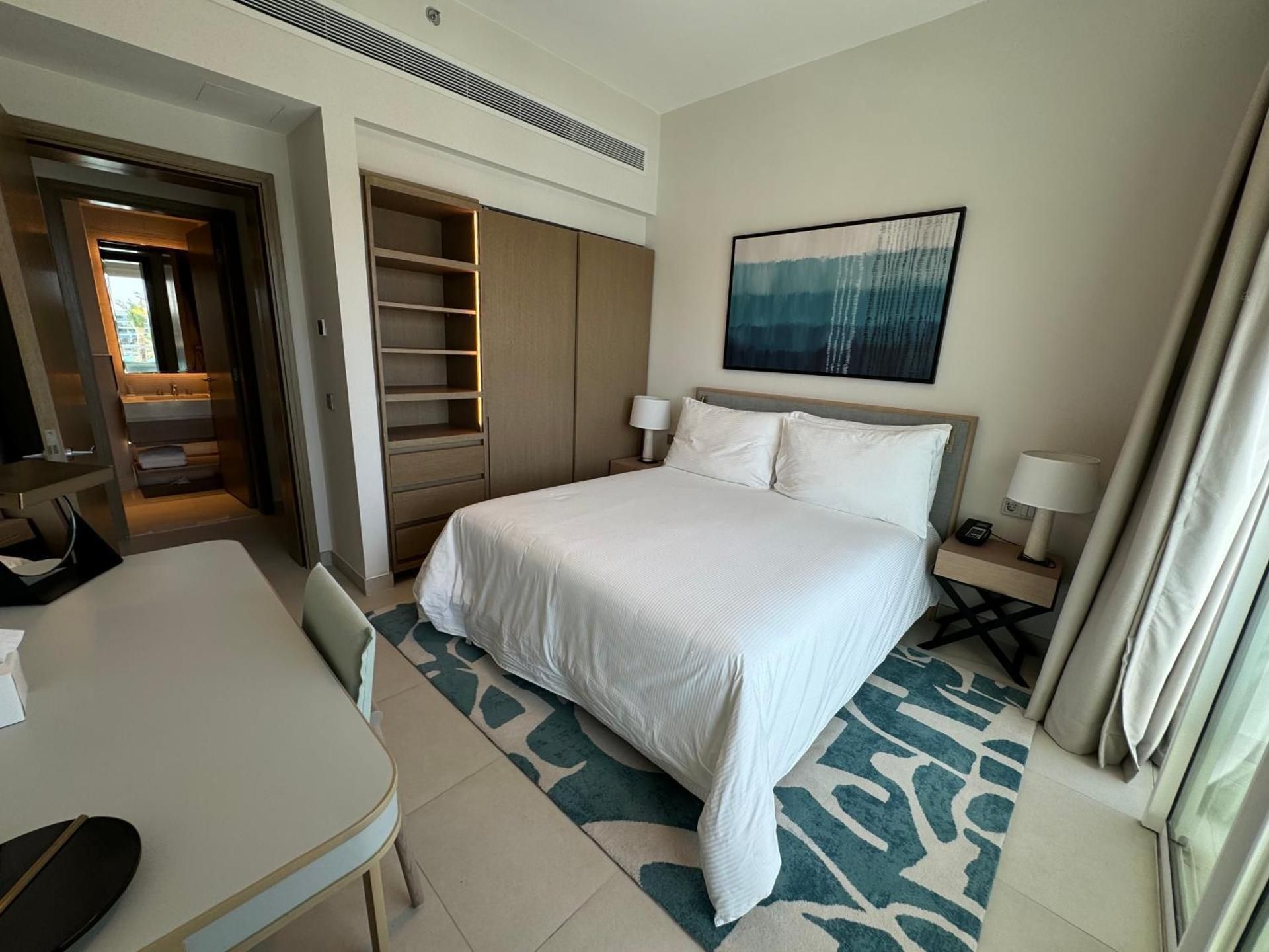 Three-Bedroom Apartment with Marina View