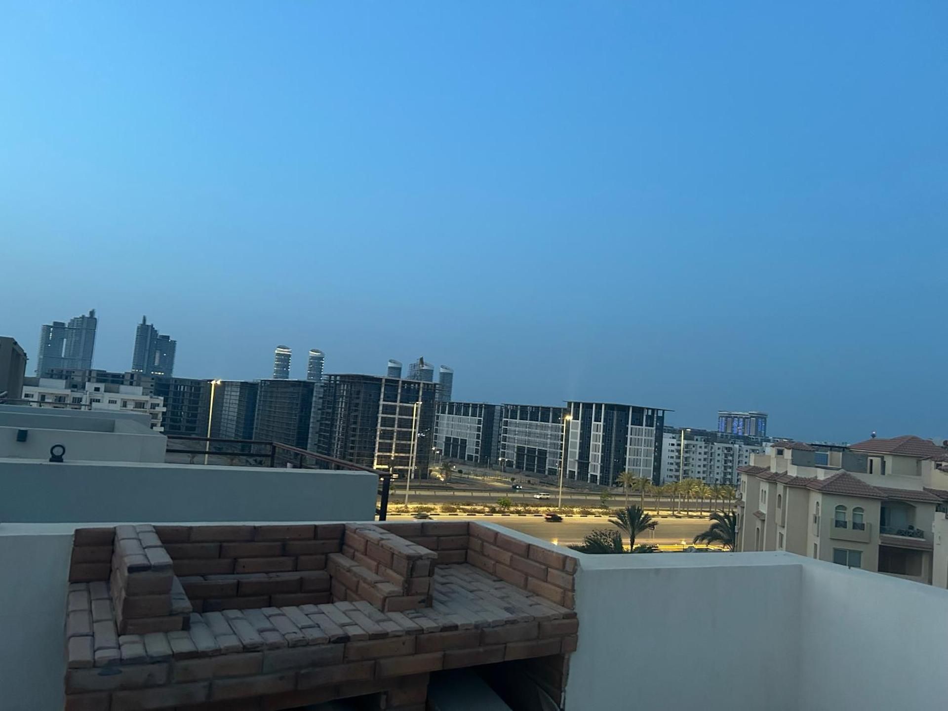 1 Bedroom Apartment with Pool View