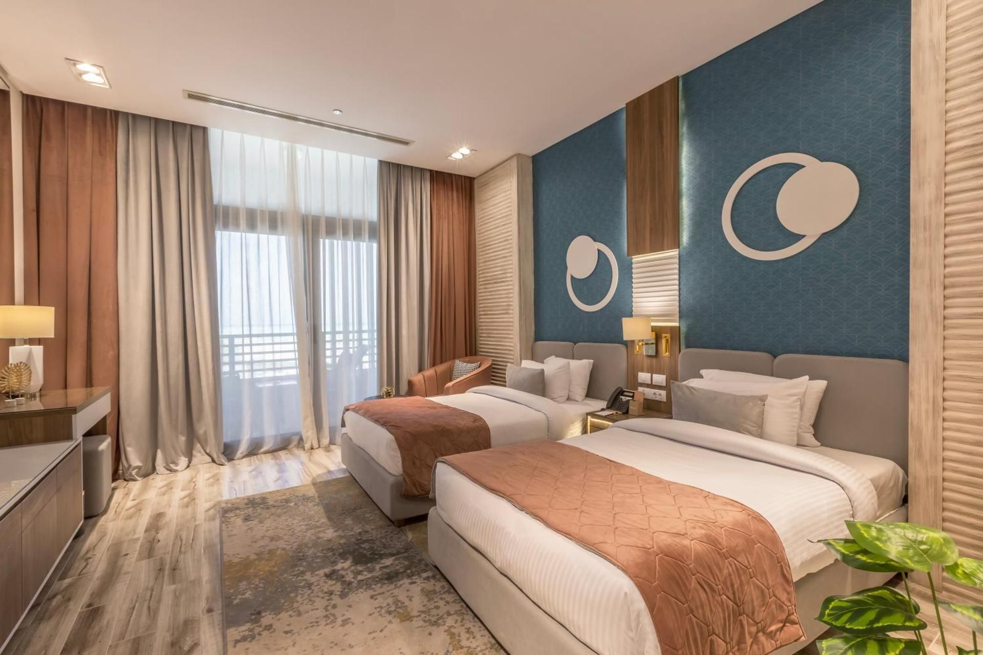 Deluxe Room Lake View