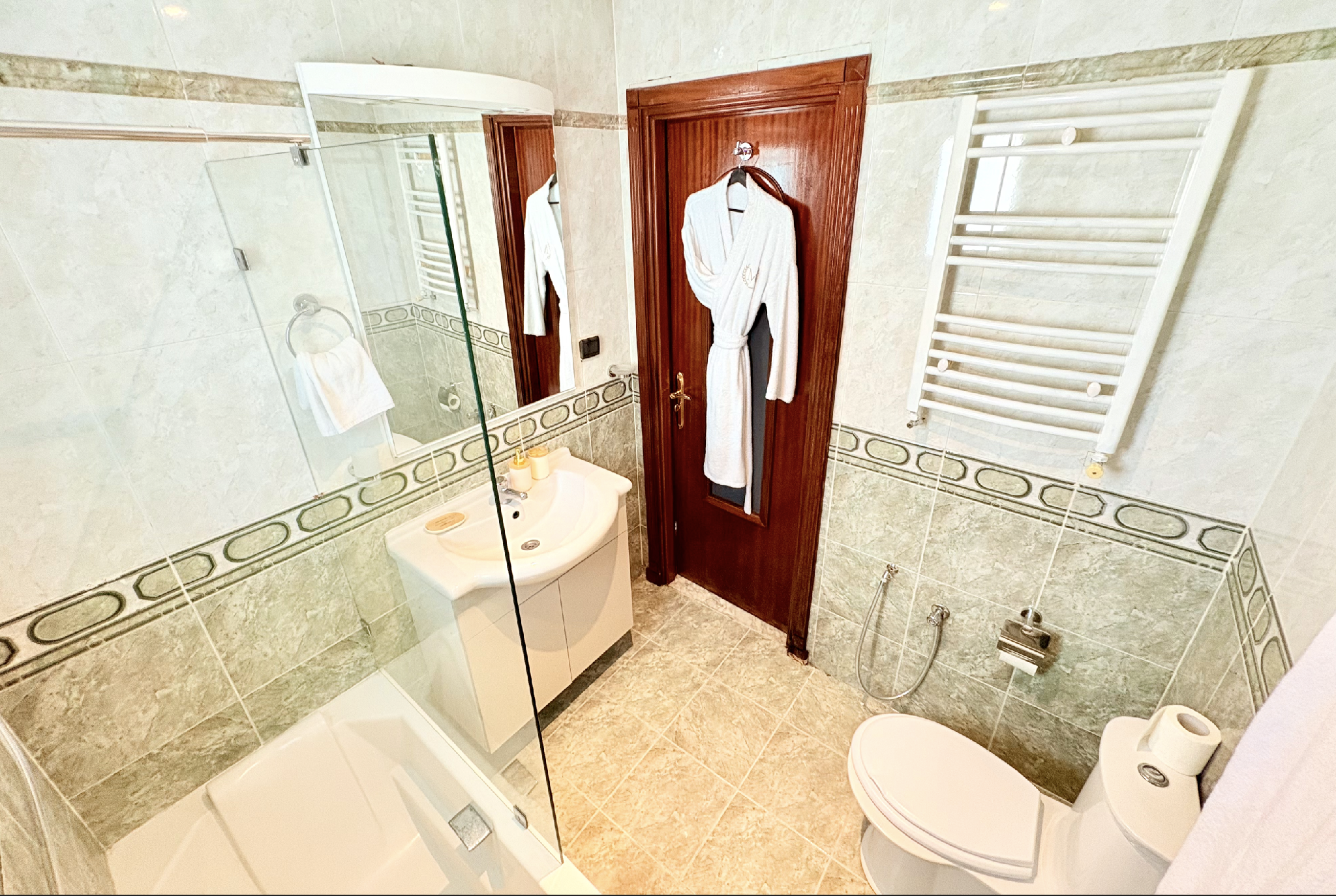 2-Bedroom Apartment with Balcony