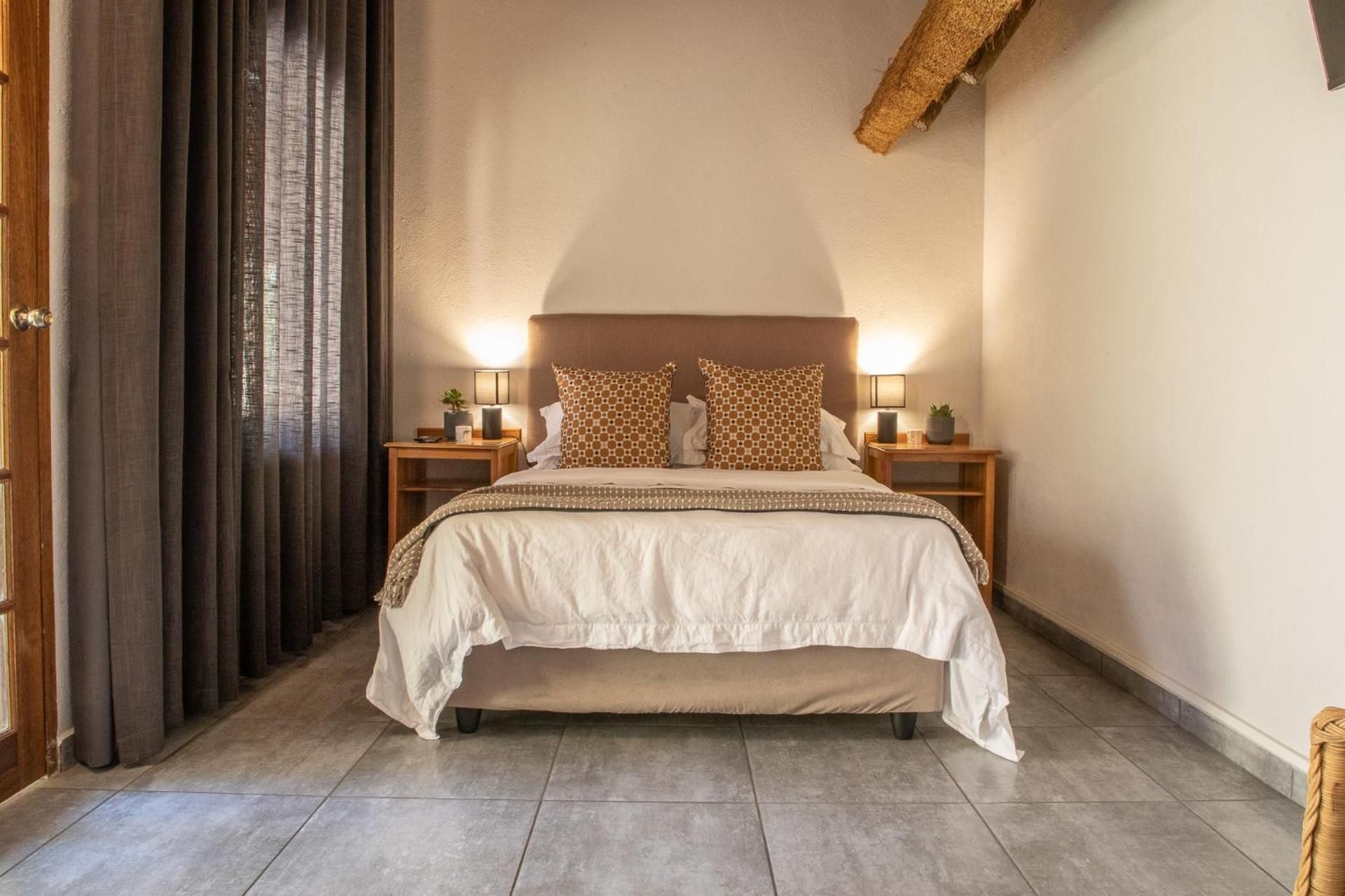 Queen Room with Garden View