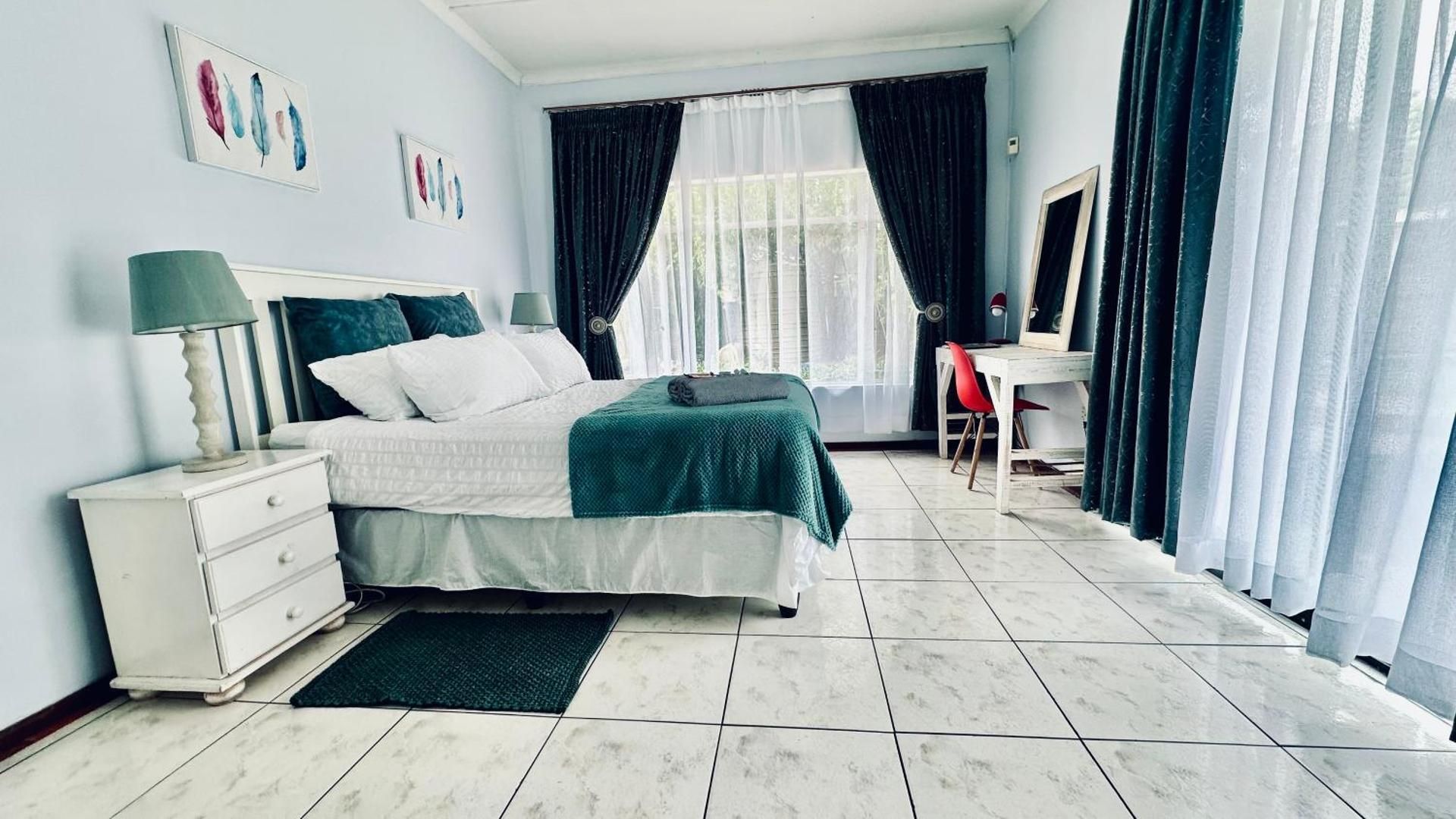 Superior Queen Room