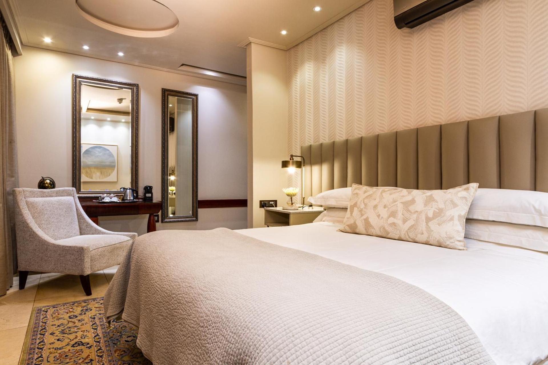 Grand Accessible Room