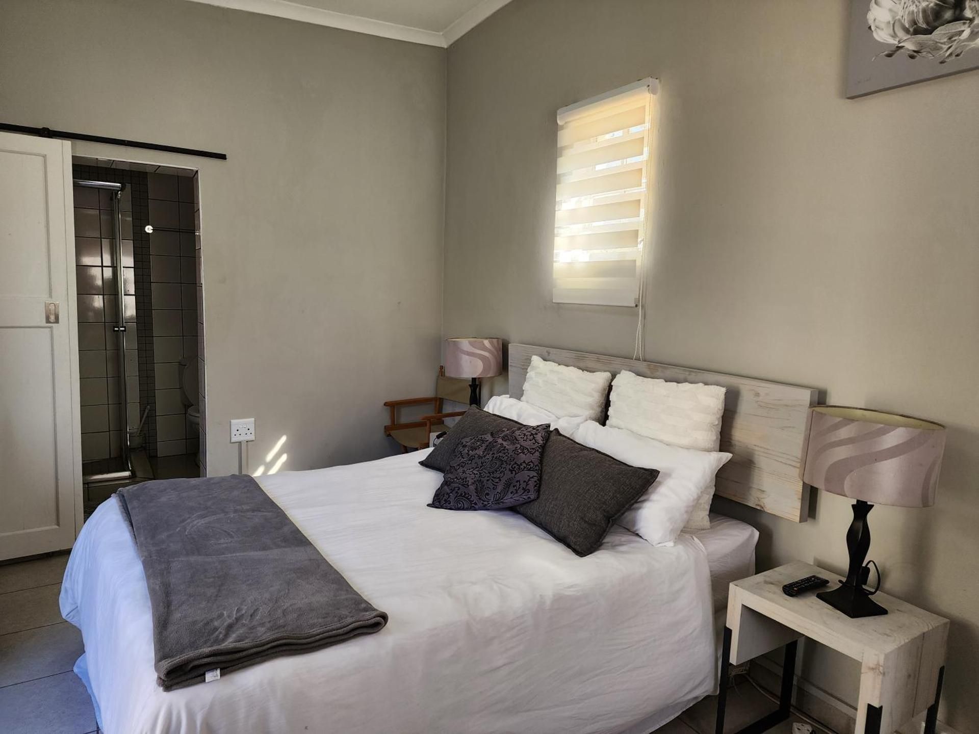Double Room with Private Bathroom