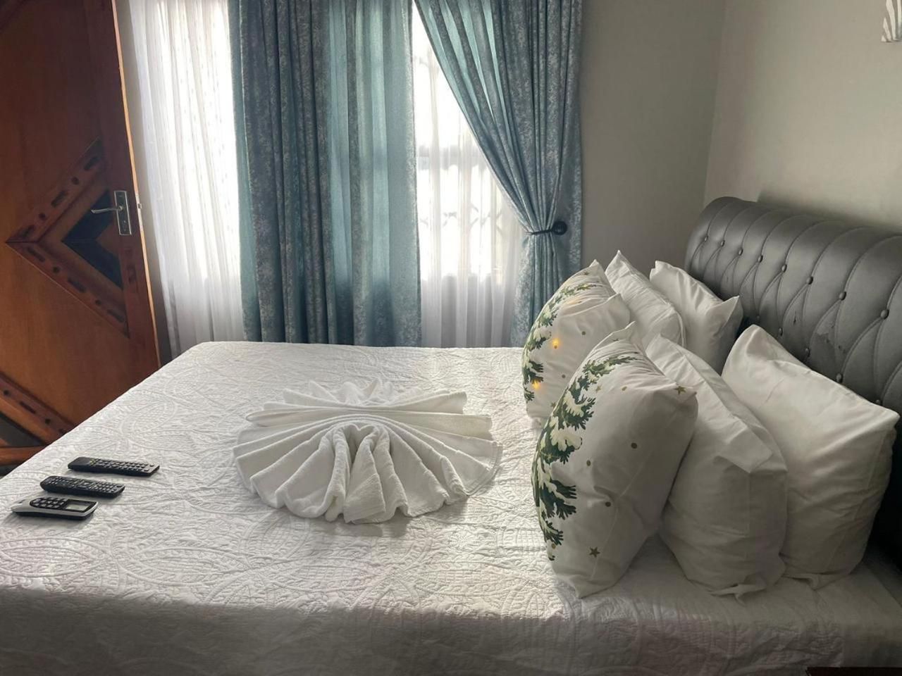 Deluxe Double Room with Shower
