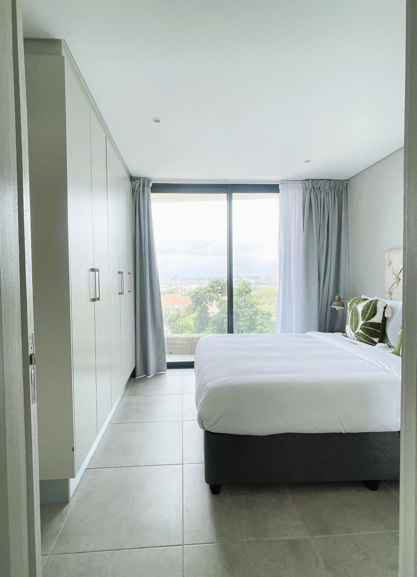 Two-Bedroom Deluxe Apartment with Balcony