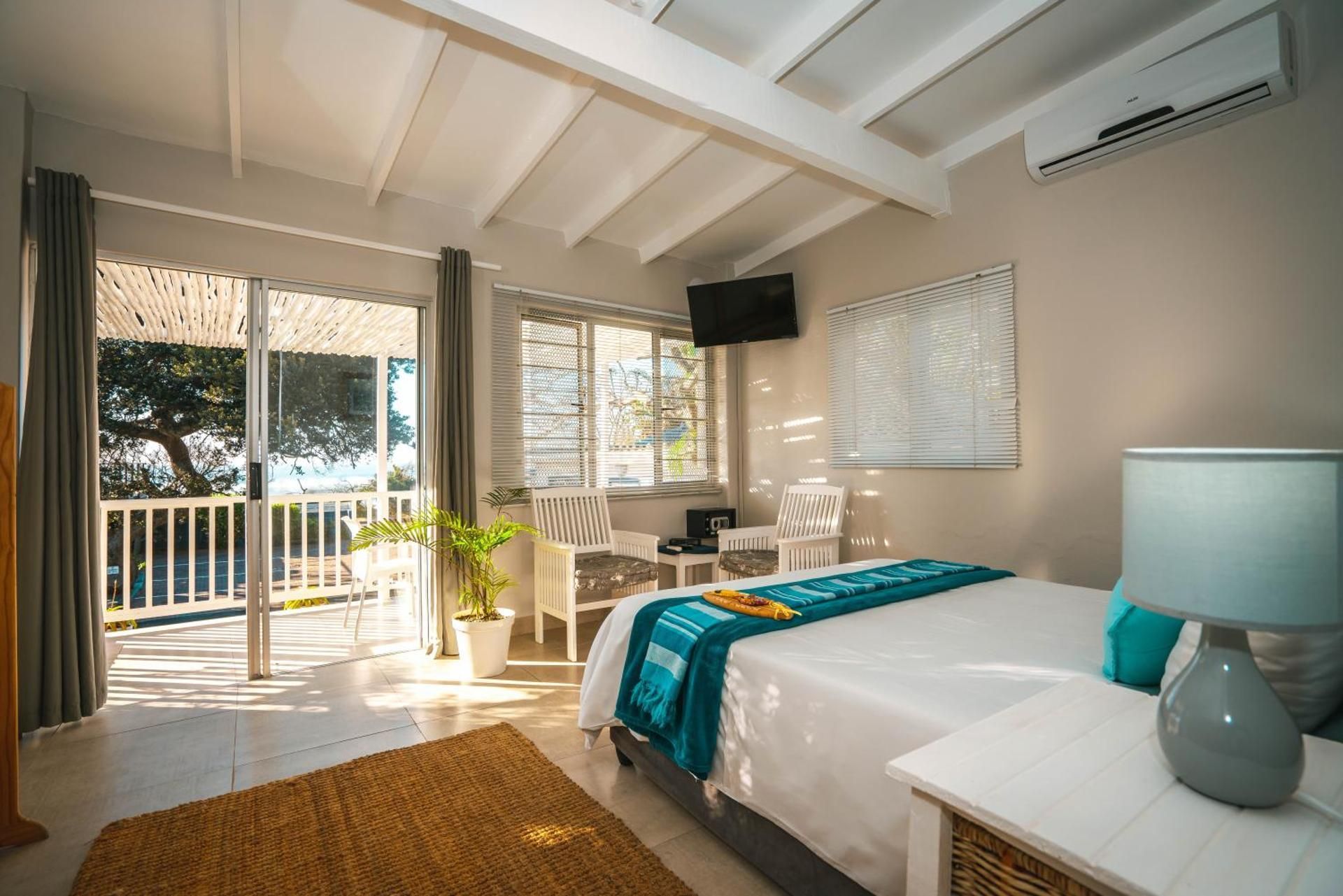 Deluxe Double Room with Balcony and Sea View