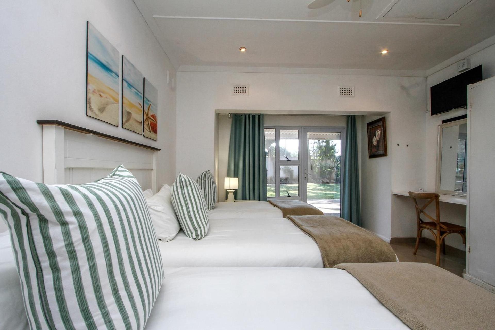King Room with Roll-In Shower - Disability Access