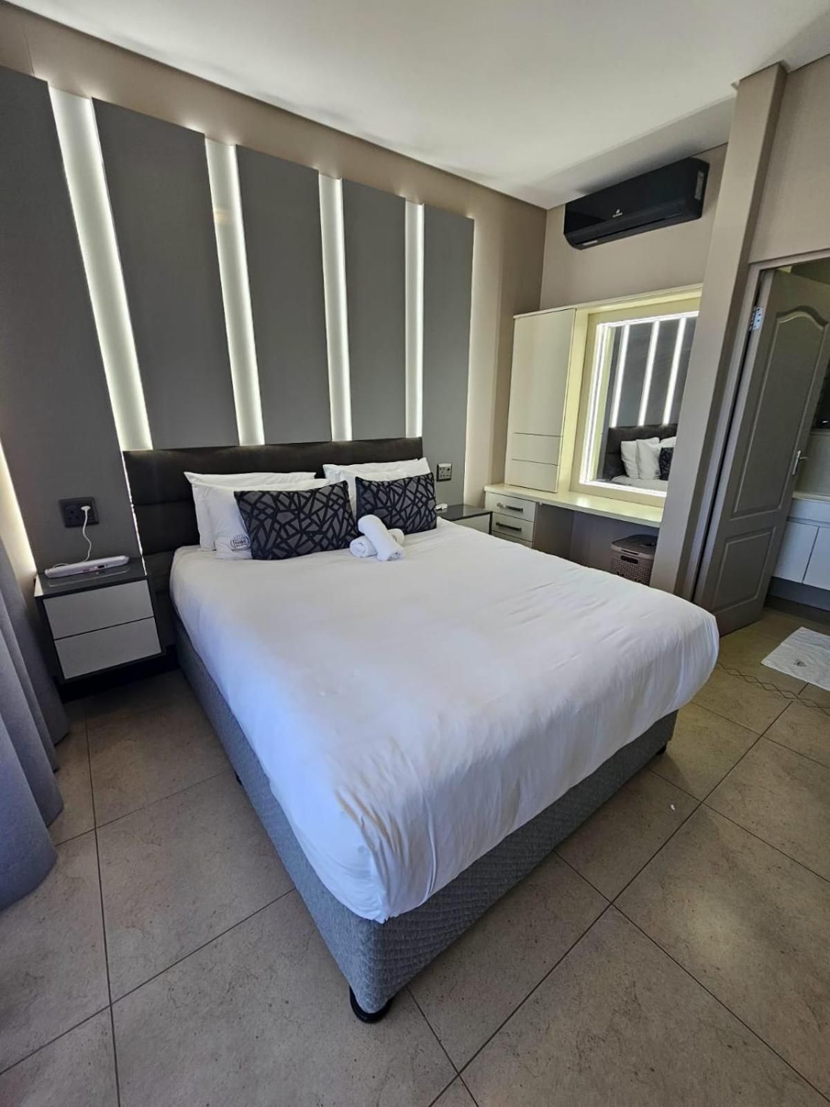 One-Bedroom Apartment with Balcony and Sea View