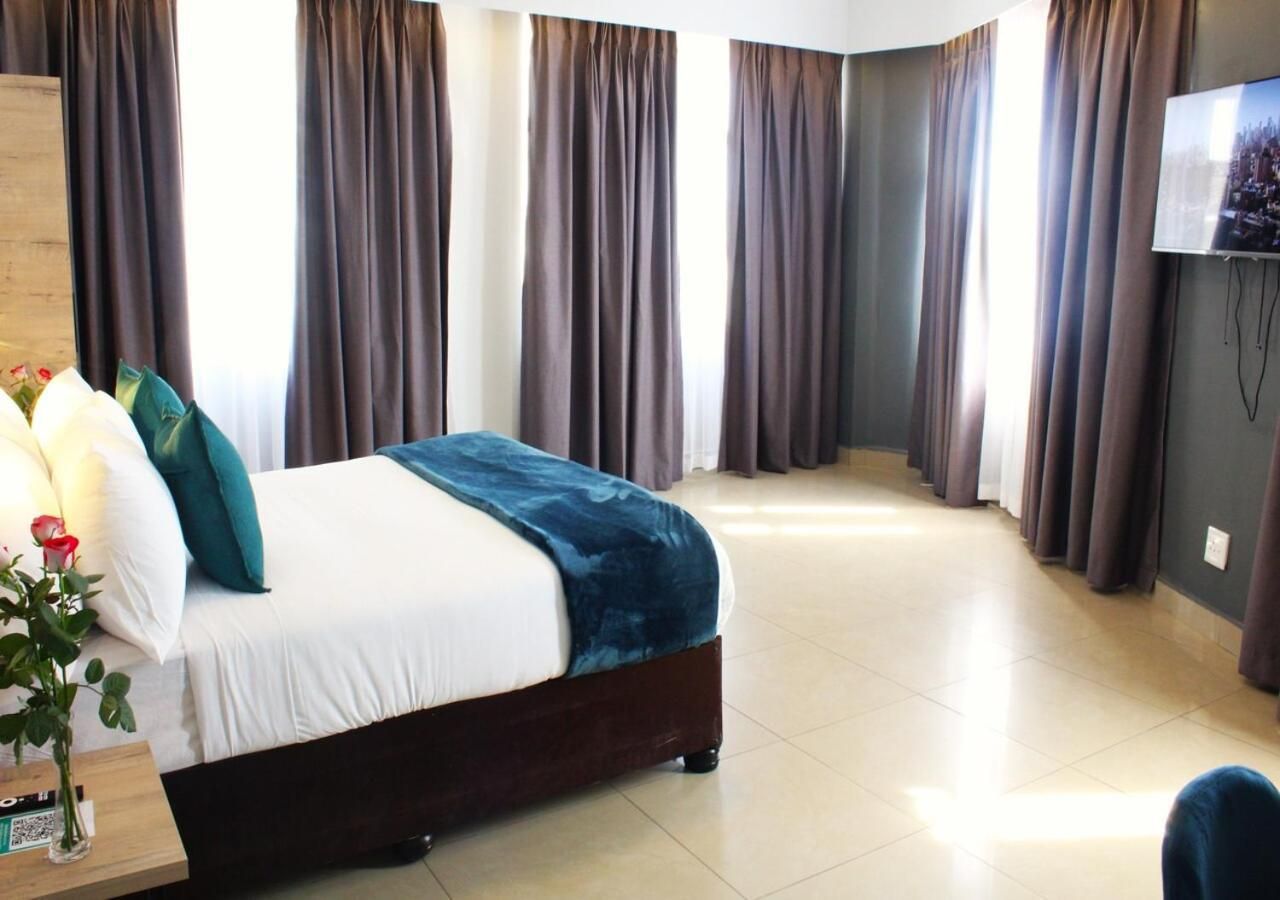 Deluxe Queen Room