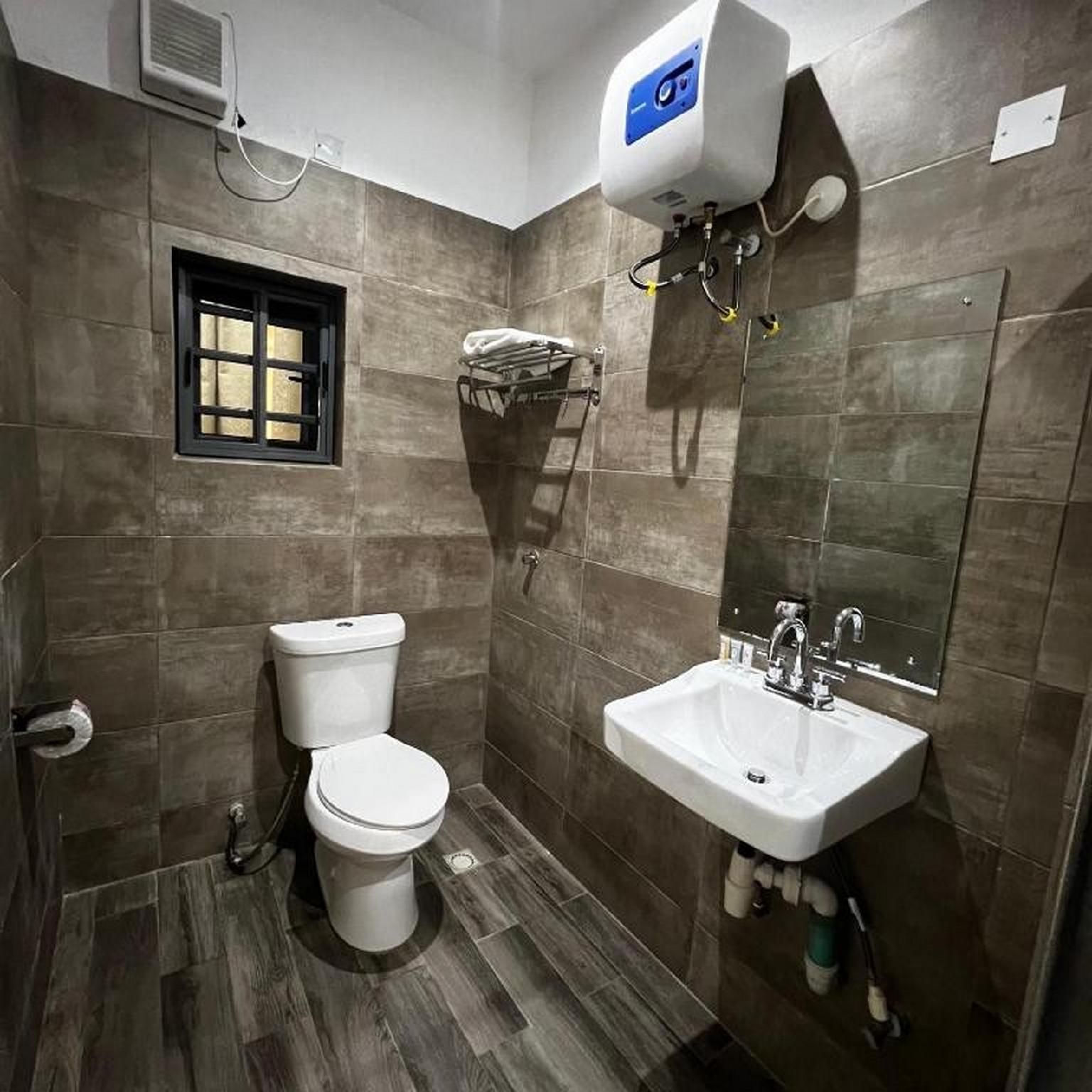 Fragrance Apartments and Suites King Room 2