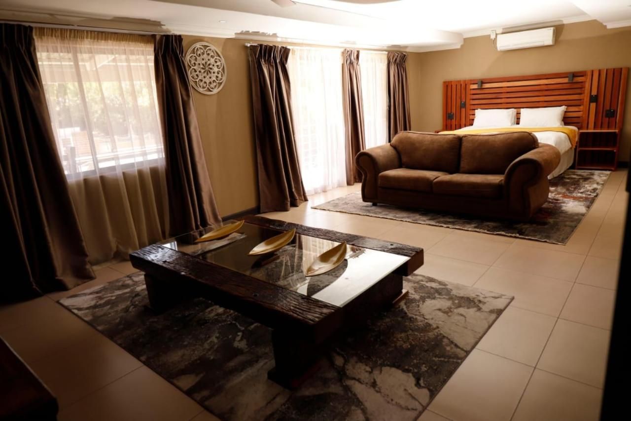 Lily's Guesthouse Deluxe Double Room 3