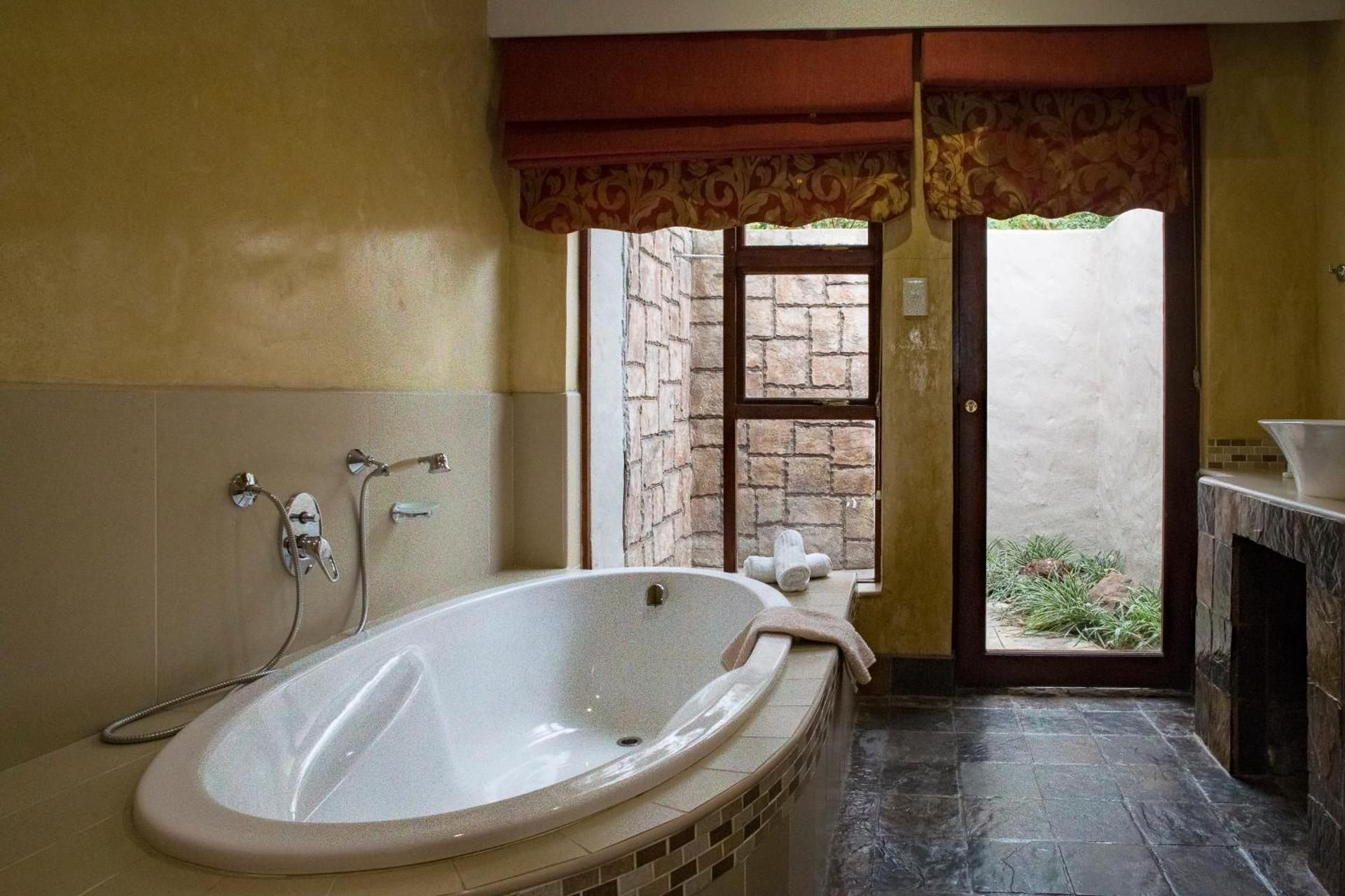 Superior Double or Twin Room with Mountain View