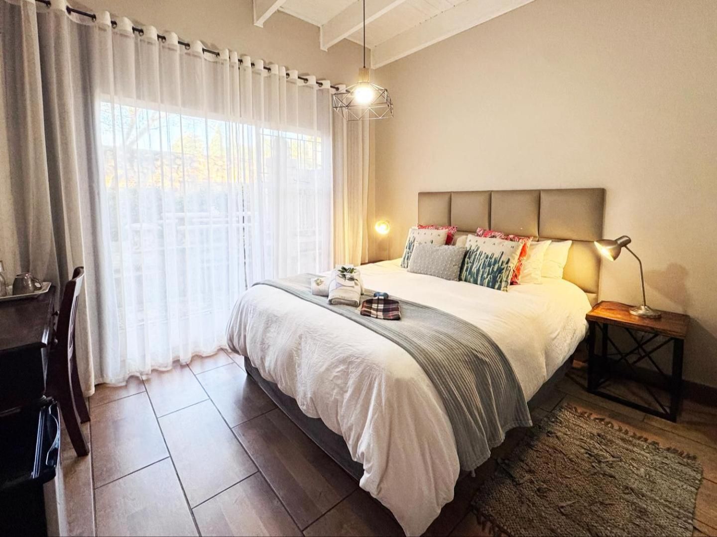 Deluxe Queen Room