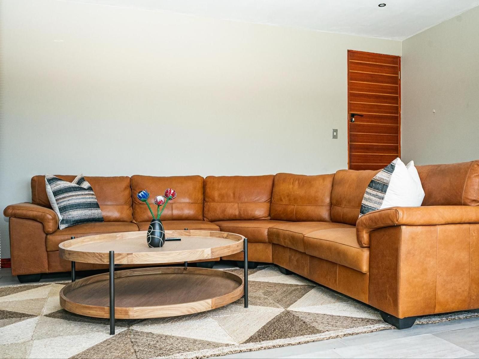 shared lounge/tv area