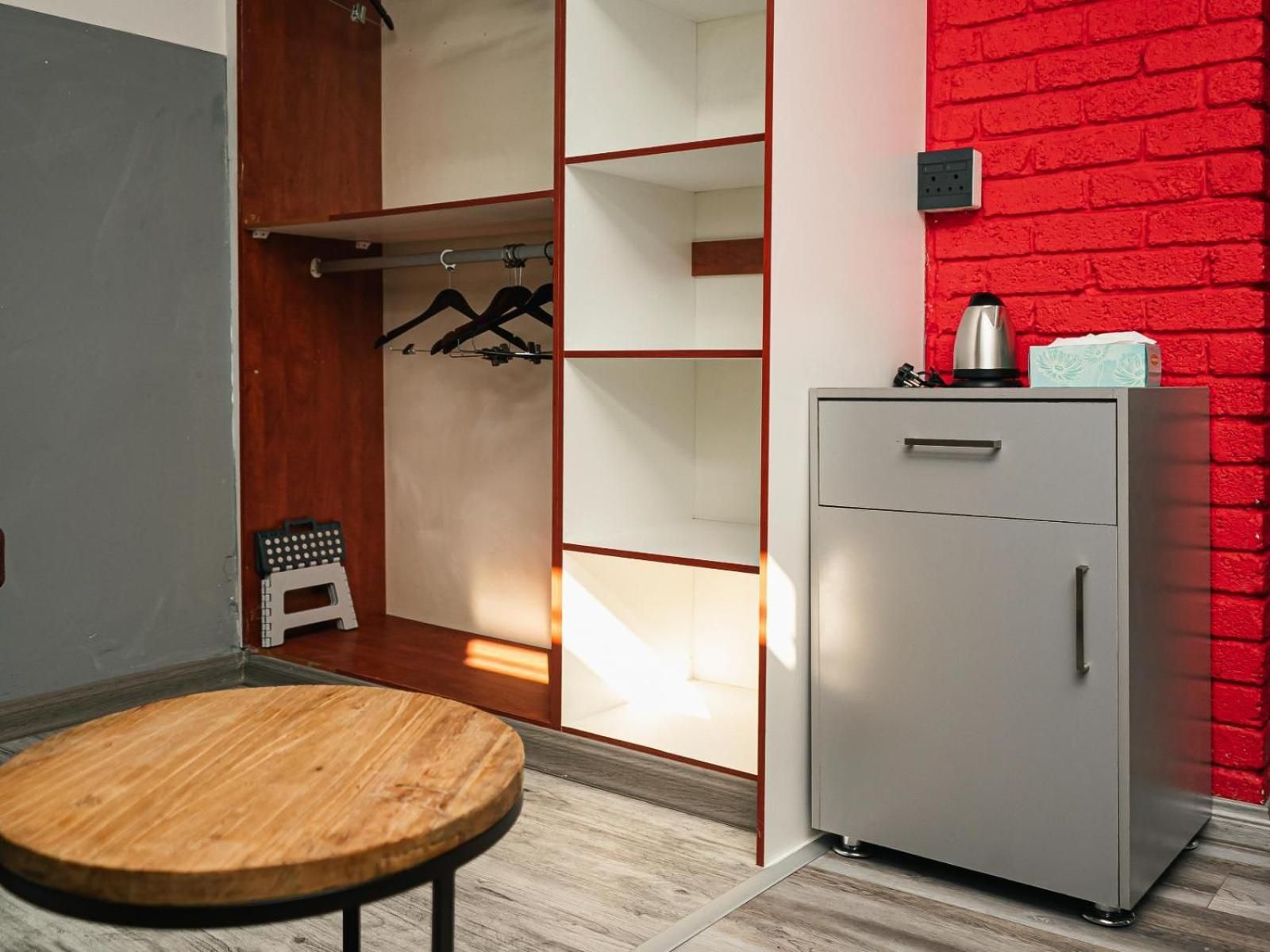 Soweto Boutique Hotel Deluxe King Room 3