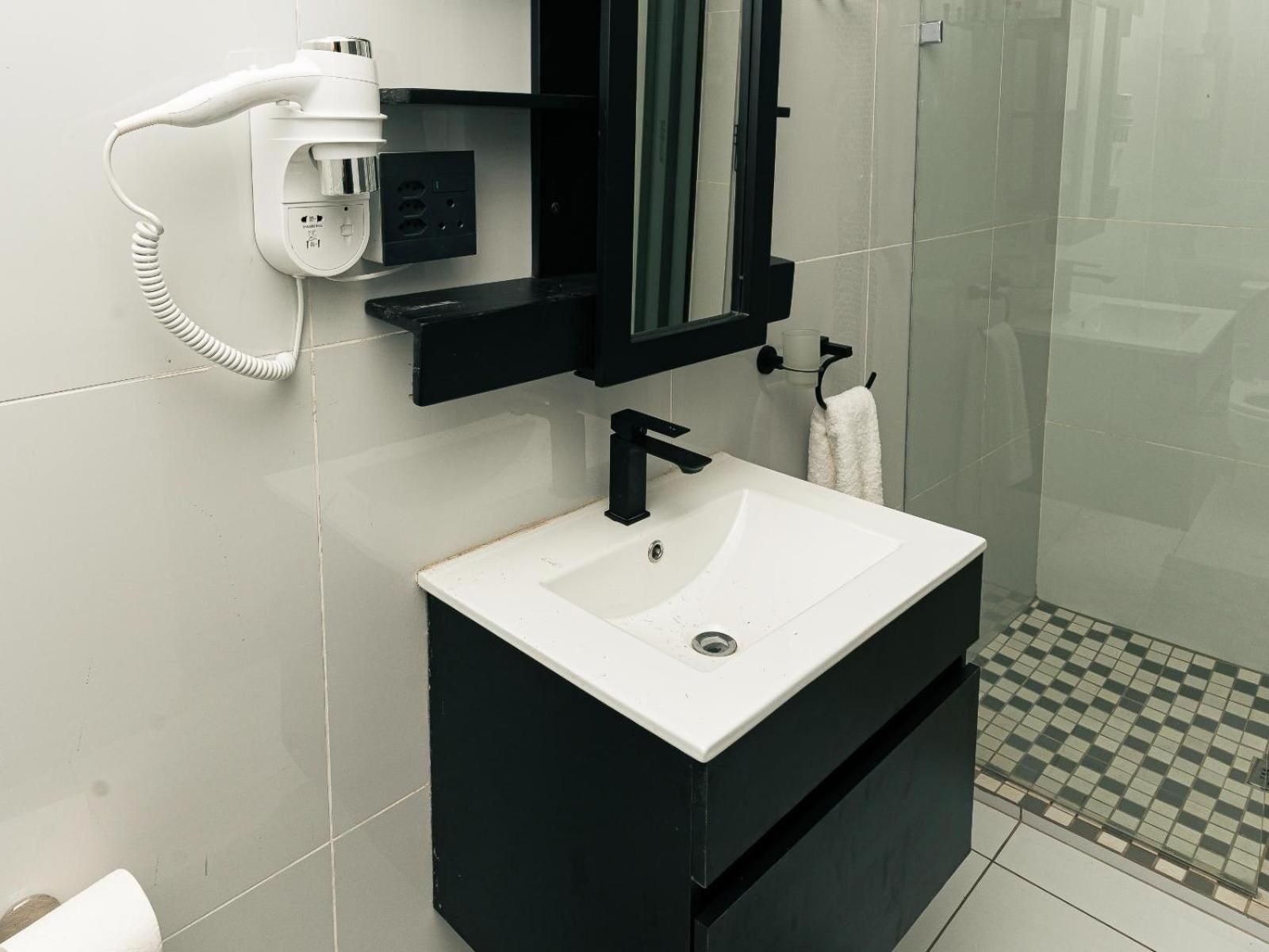 Soweto Boutique Hotel Deluxe Queen Room 2