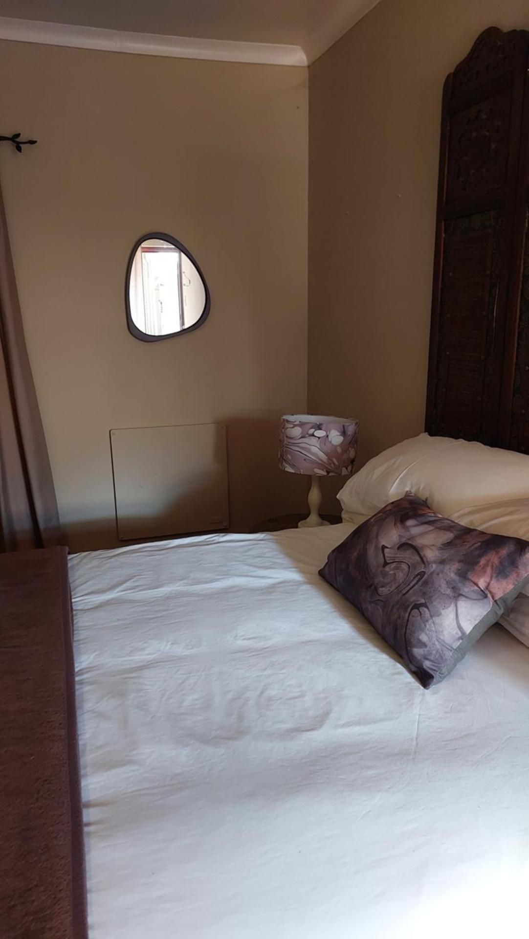 Deluxe Double Room (2 Adults + 1 Child)