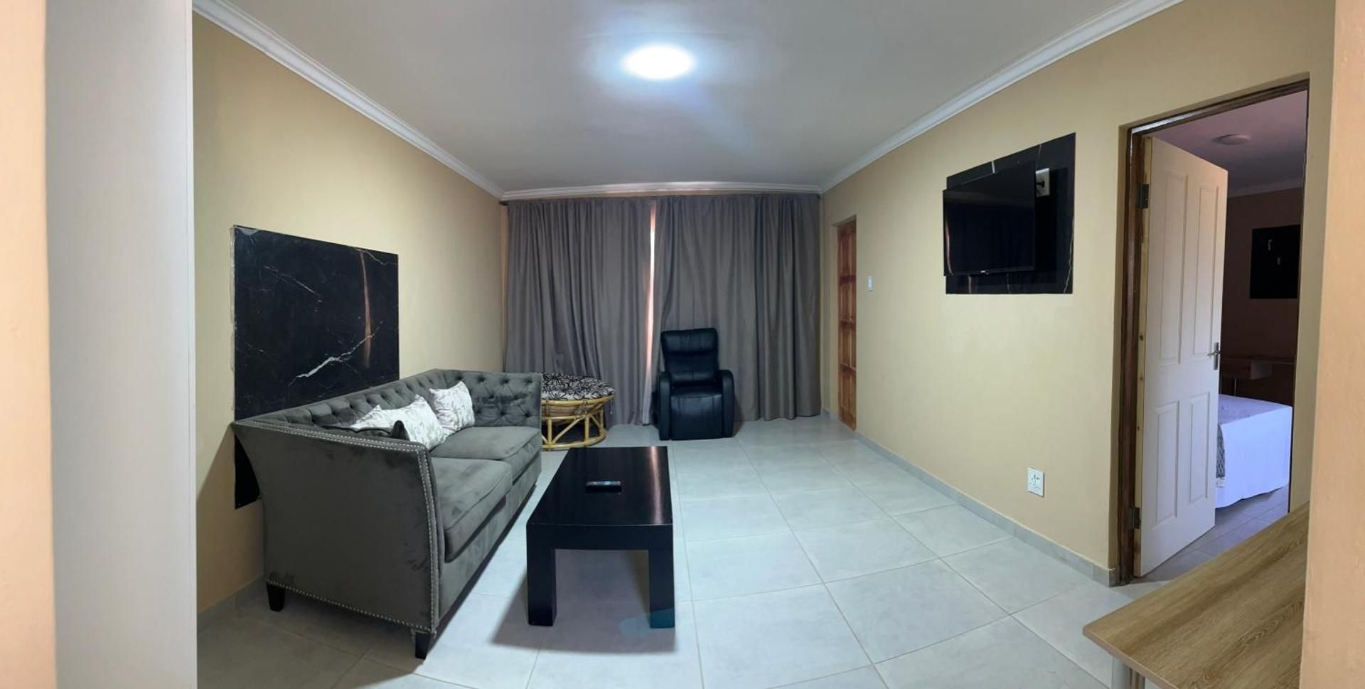 Deluxe Double Room (2 Adults + 1 Child)