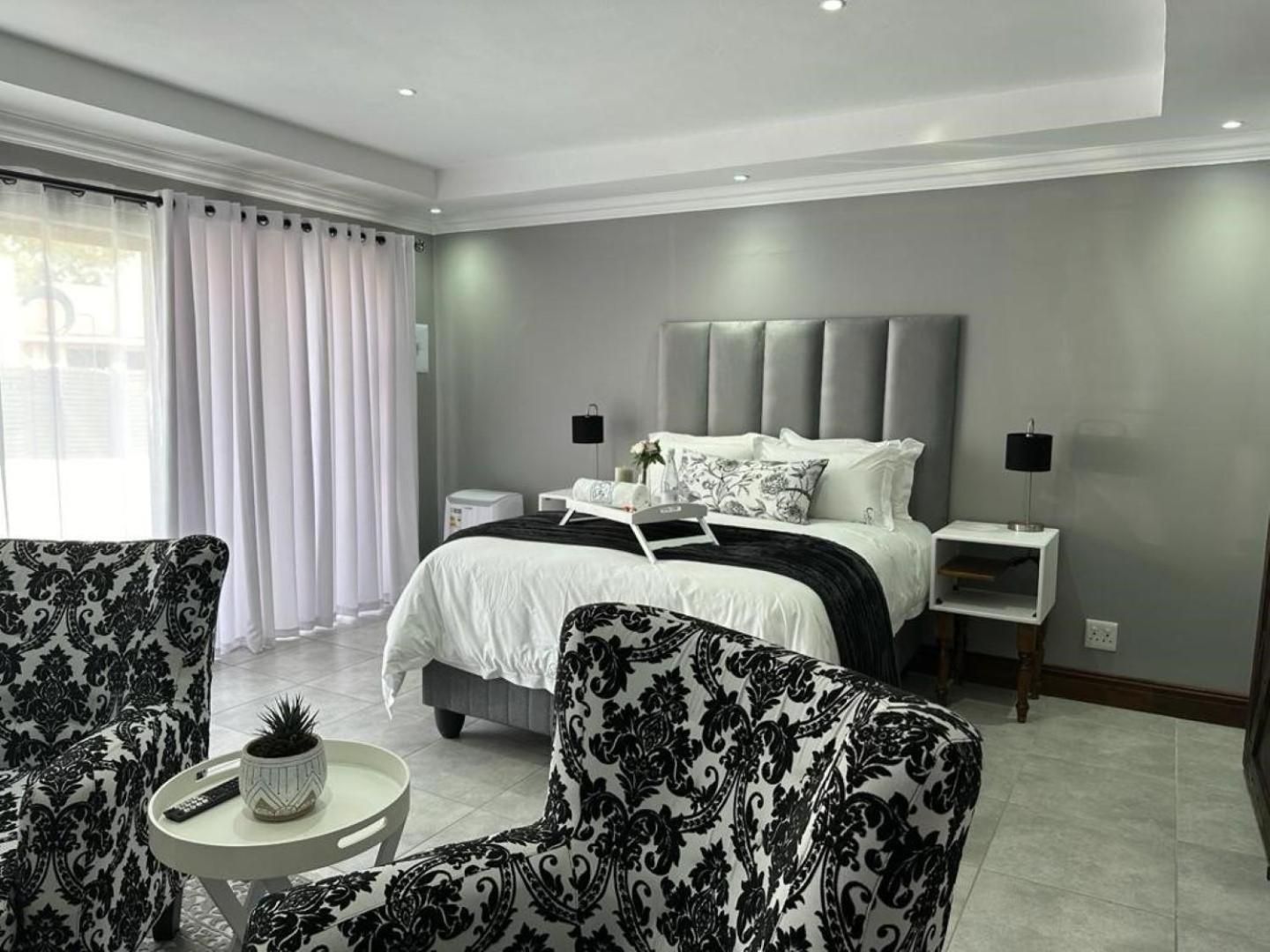 Classic Queen Room