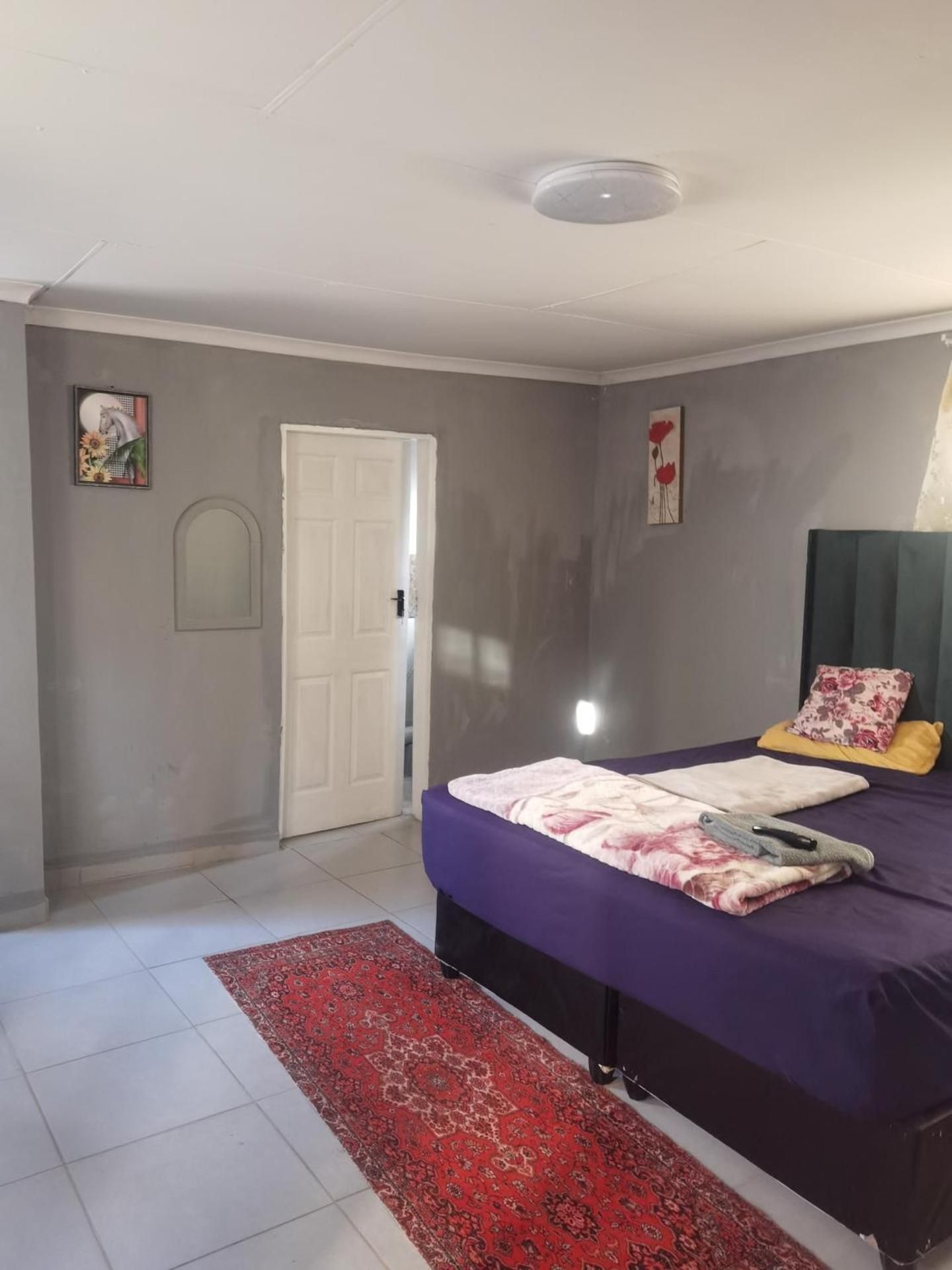 Queen Room