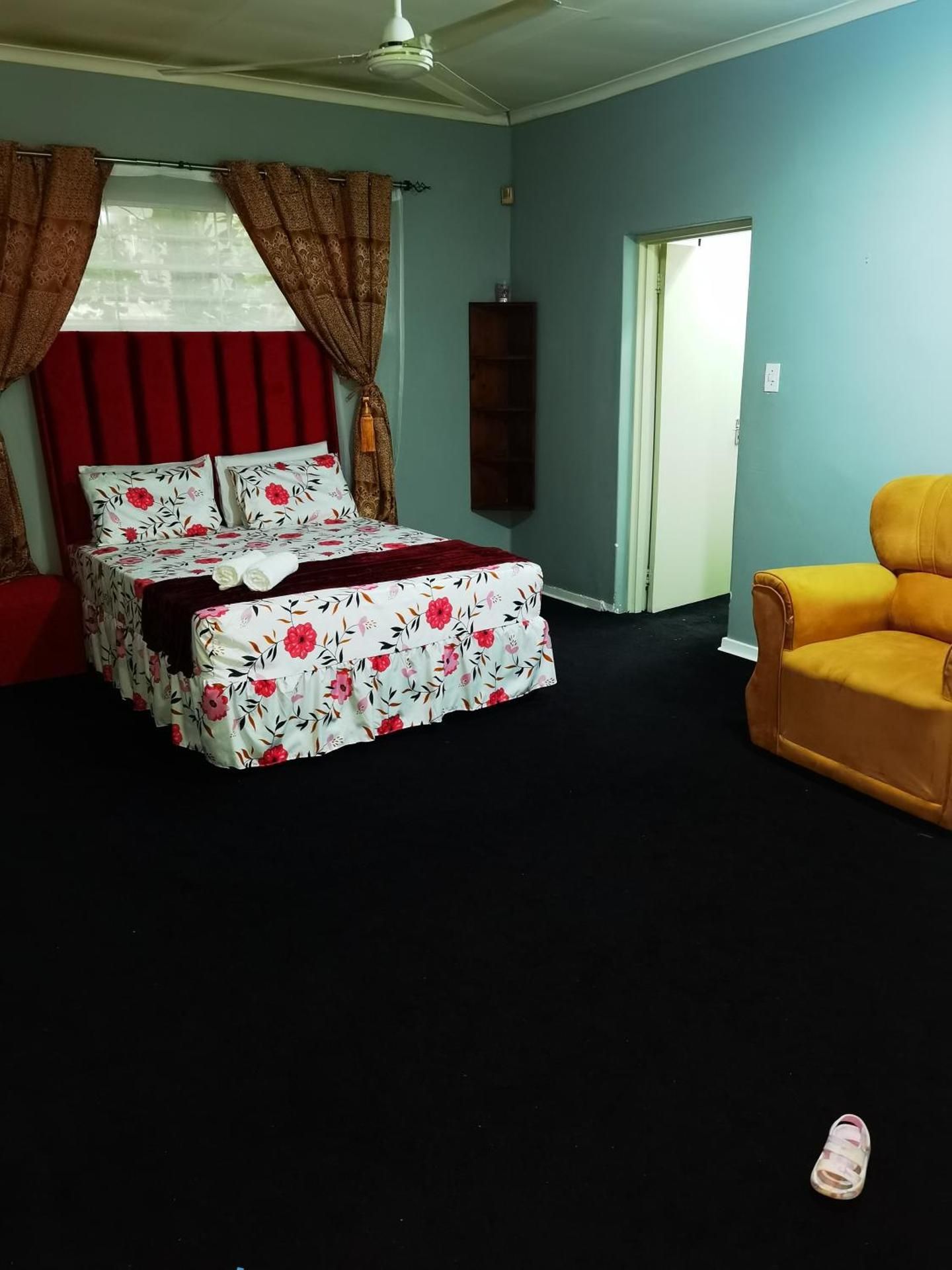 Deluxe Family Room