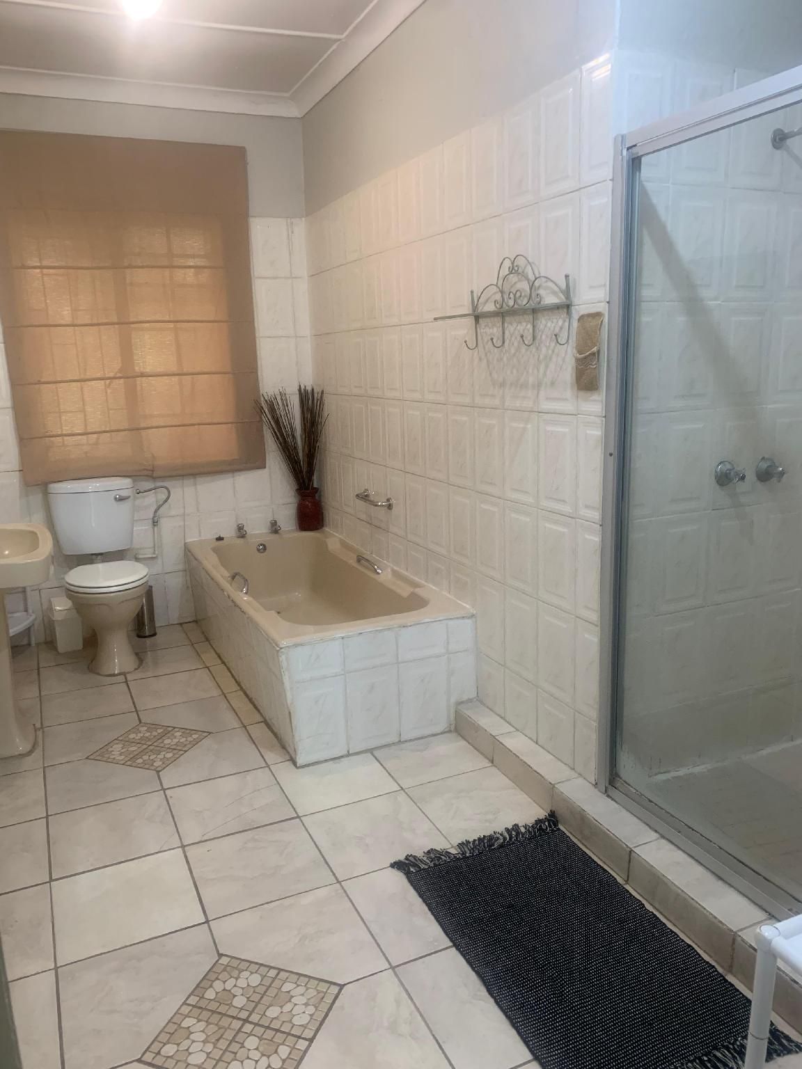 Family 1 Double Bed and 2 Single Beds-Non-Refundable-1 Schedule Change Possible