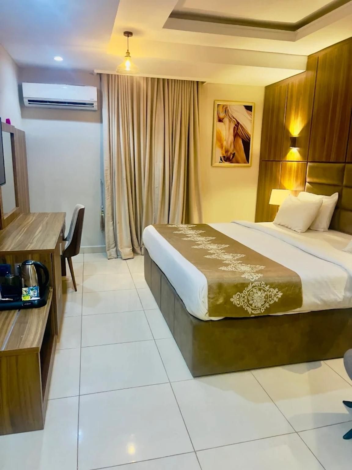 Pinnatech Suites Awka