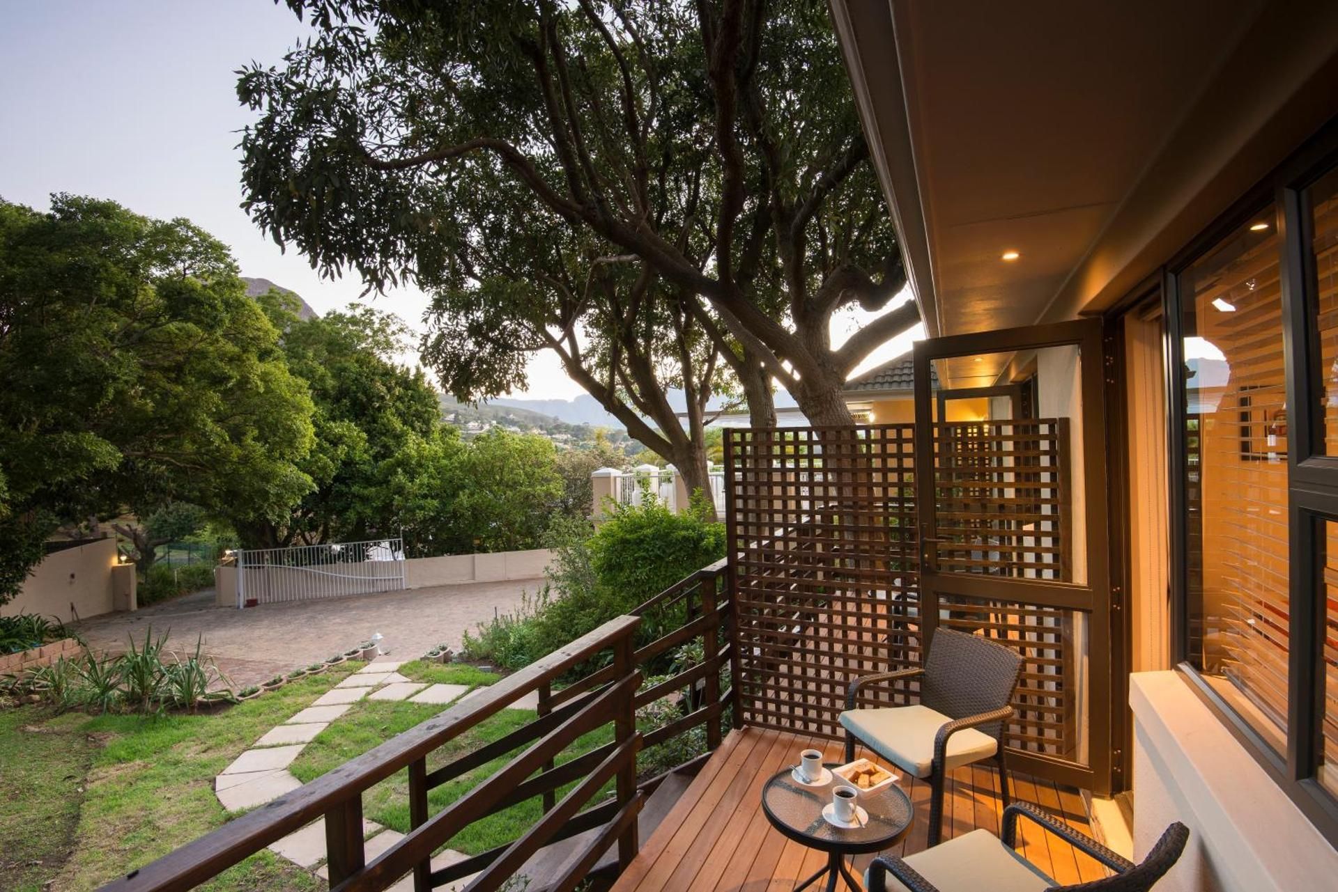 Deluxe Double or Twin Room with Garden View