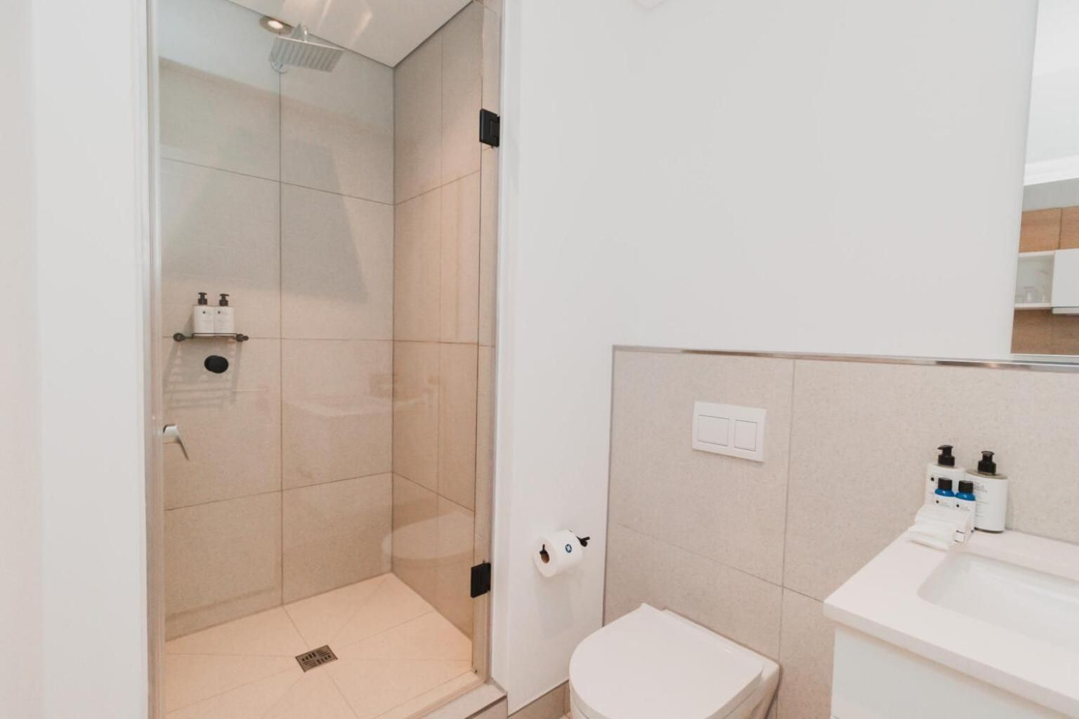 Bridgewater One by Smart City Stays Studio Apartment 2