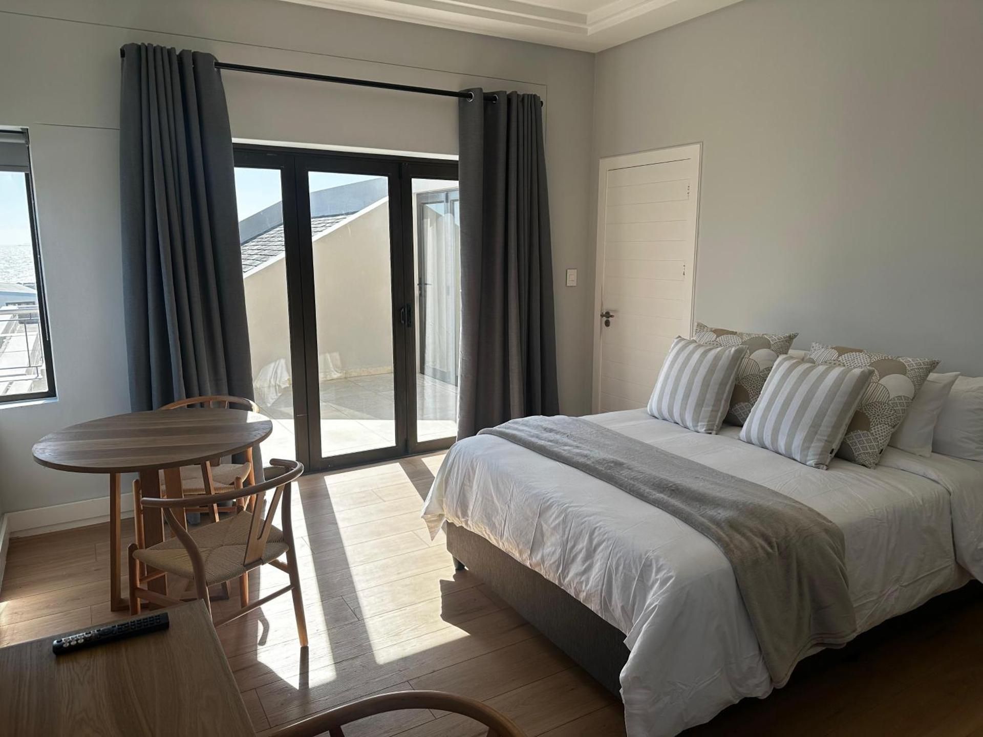 Deluxe Double Room with Balcony and Sea View