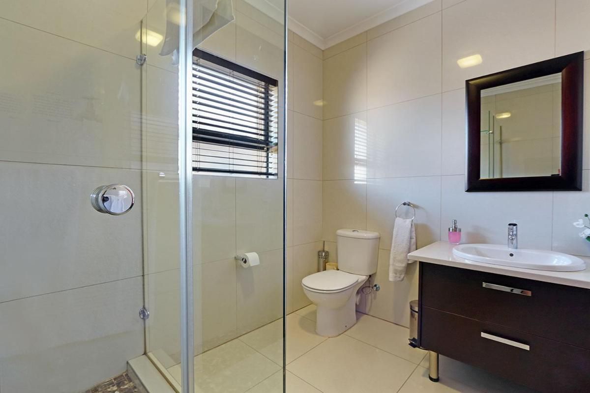 One Bedroom Apartment