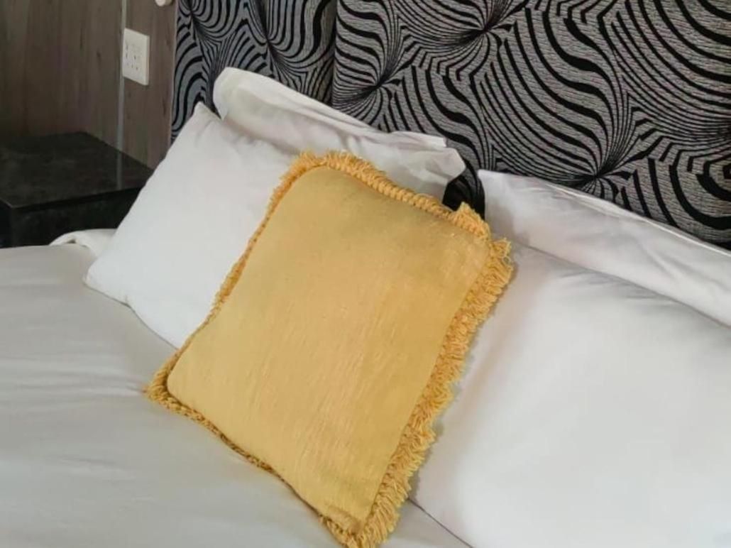 Luxury King Room