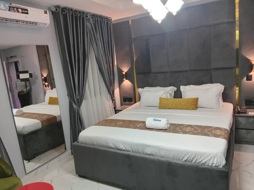 Deluxe Single Room
