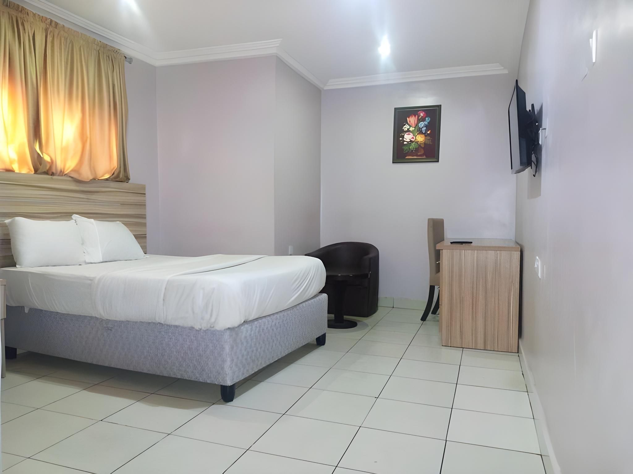 Dublina Suites Standard Room 2