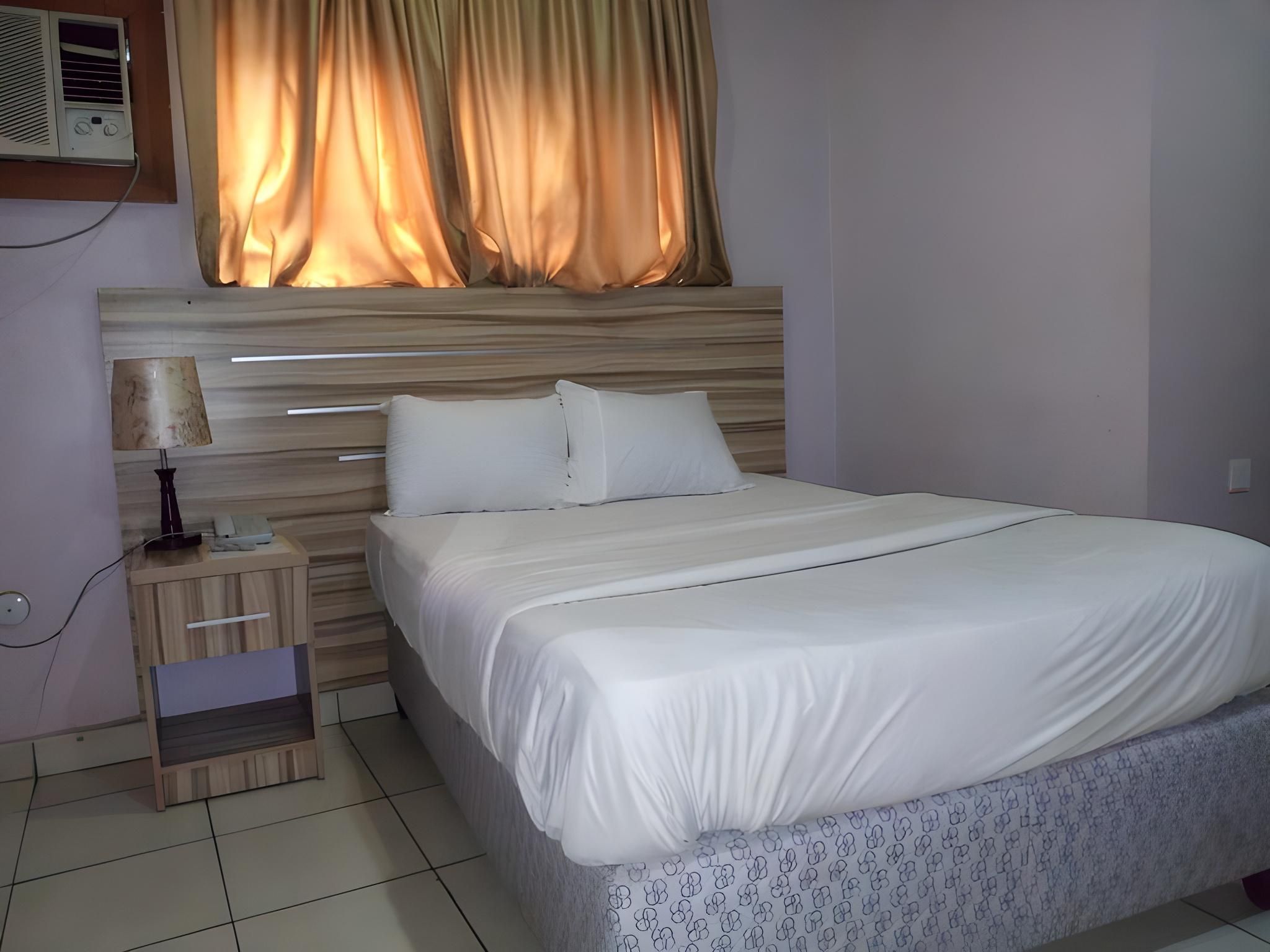 Dublina Suites Standard Room 3