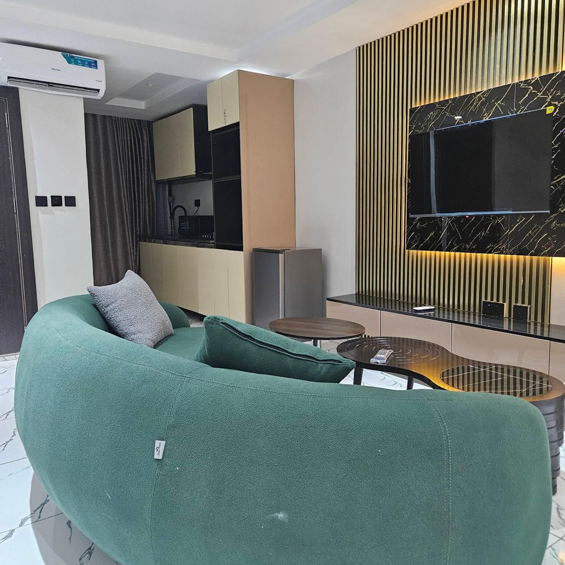 Anibex Luxe
