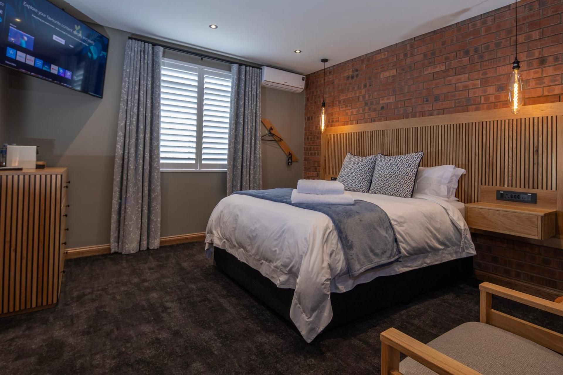Double Room with Private Bathroom