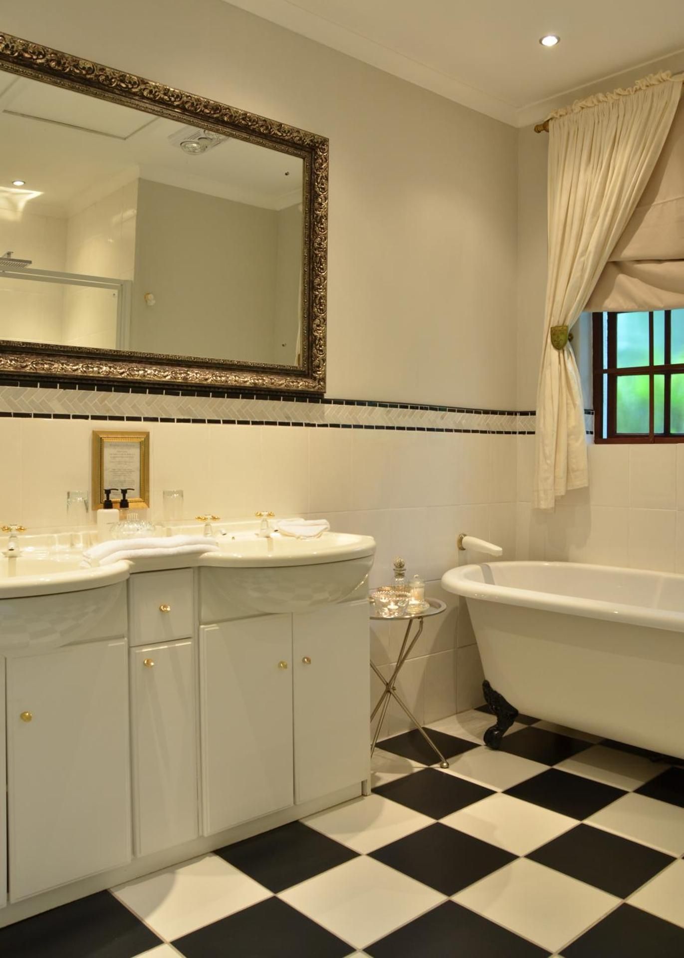 Luxury Suite