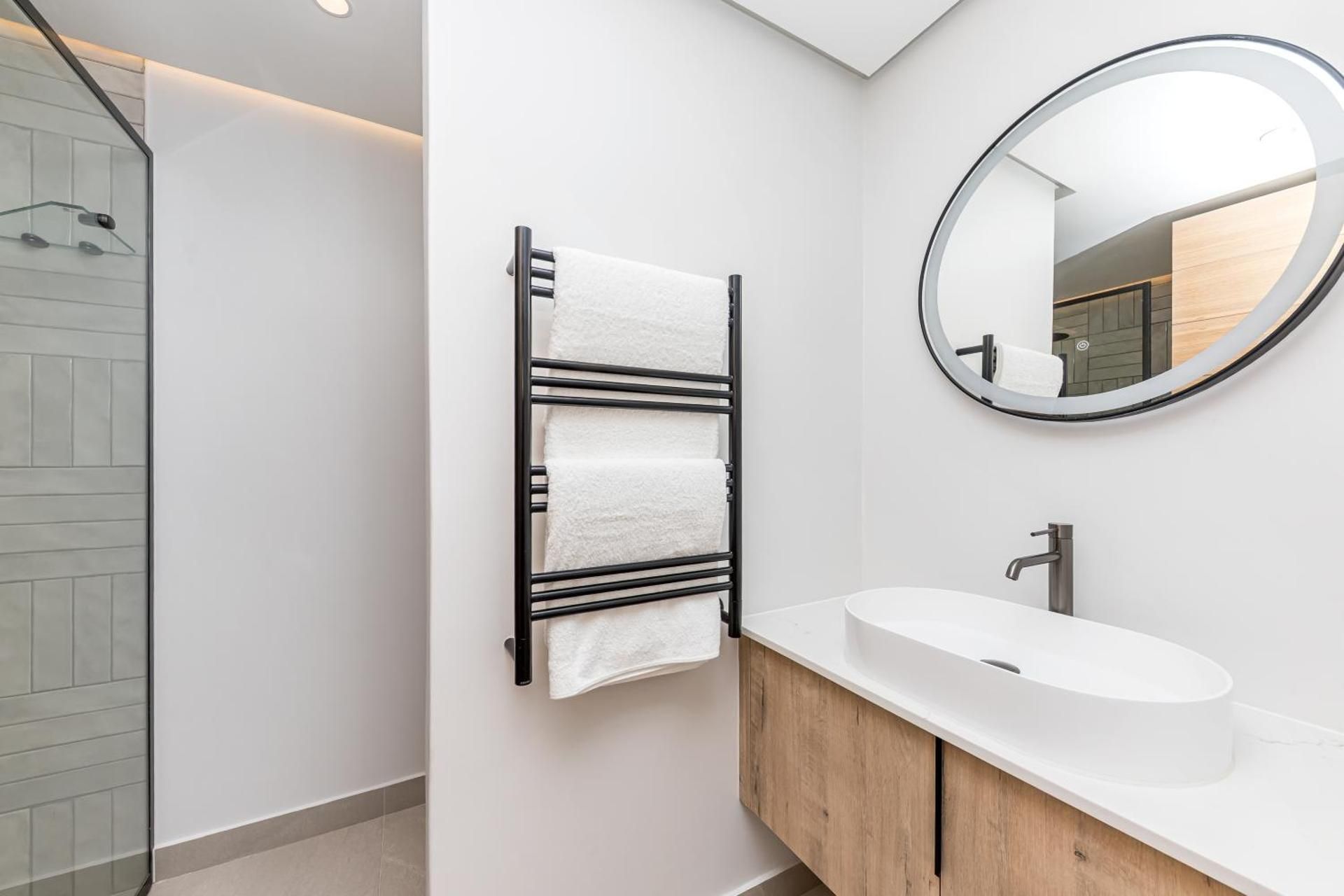 One-Bedroom Apartment with Balcony
