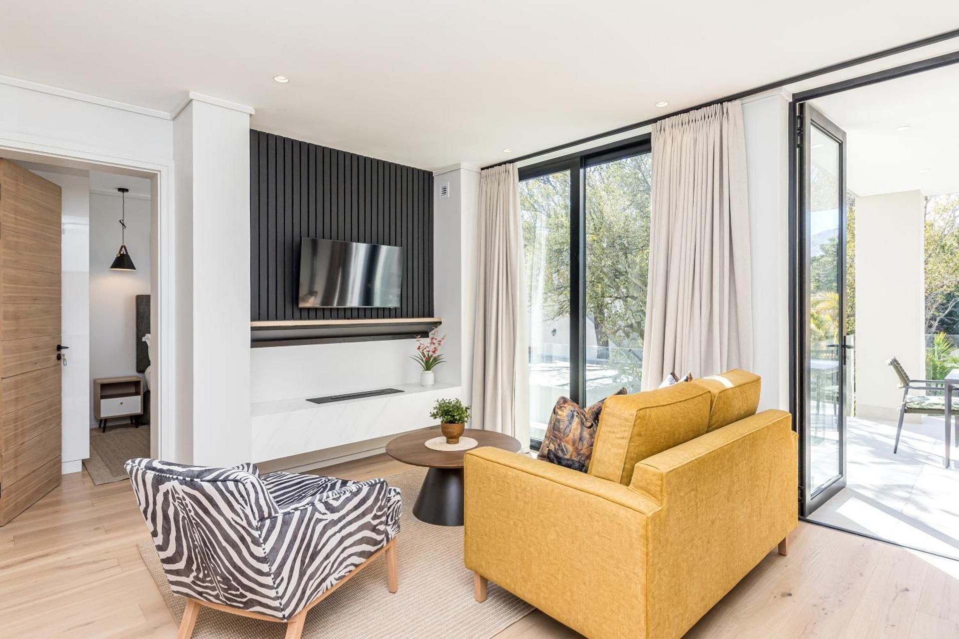 One-Bedroom Apartment with Balcony