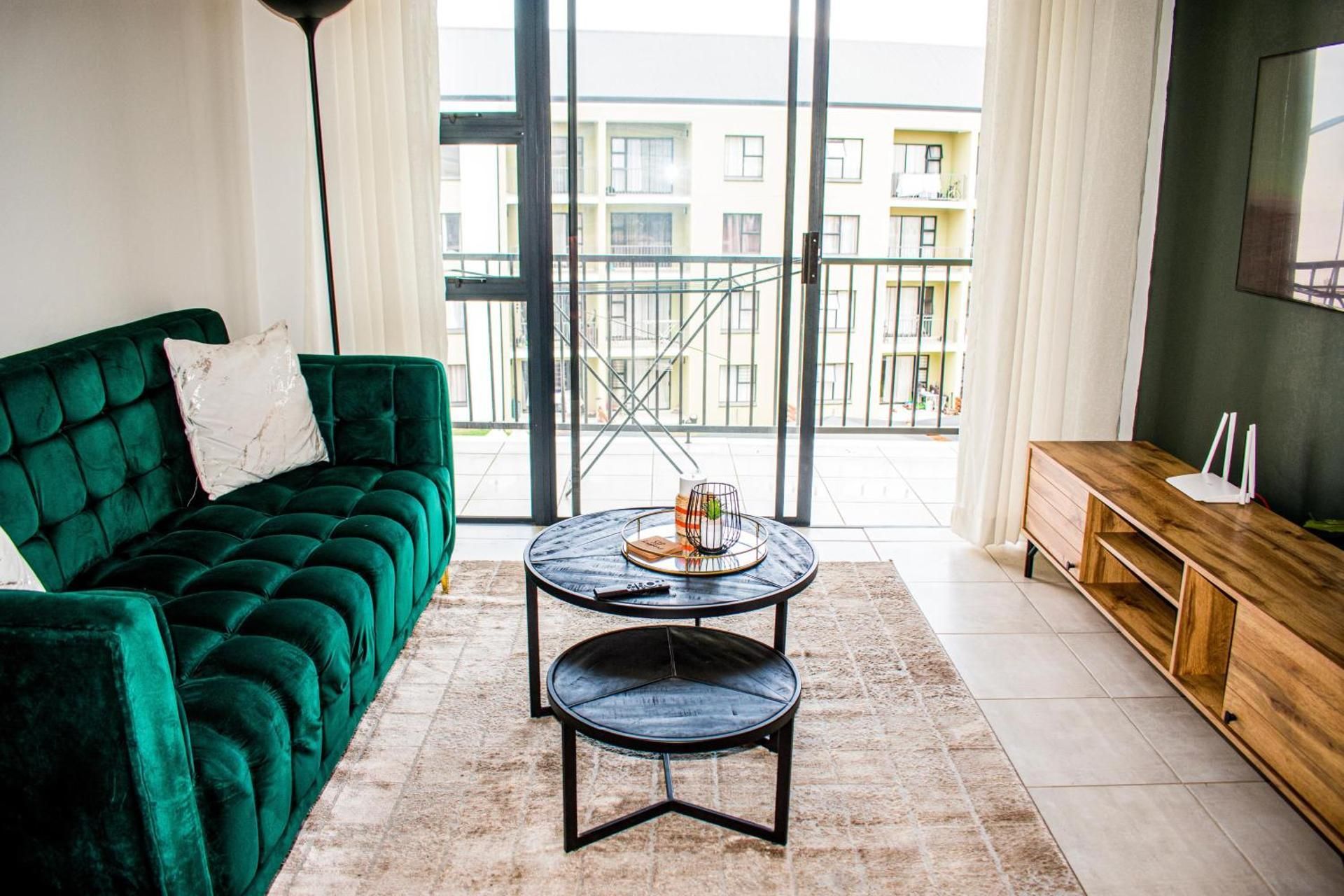 Two-Bedroom Deluxe Apartment with Balcony