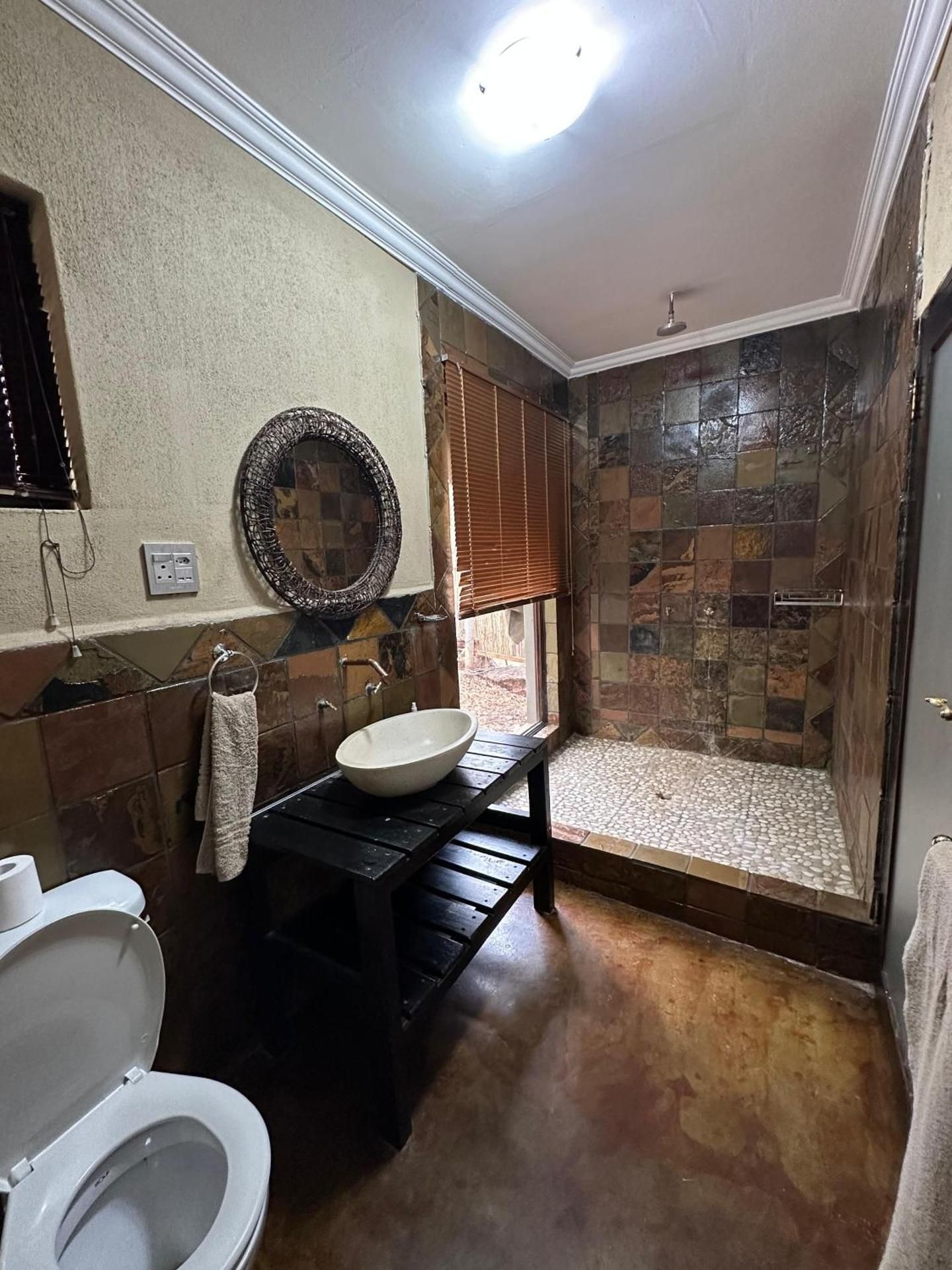 Standard Queen Room