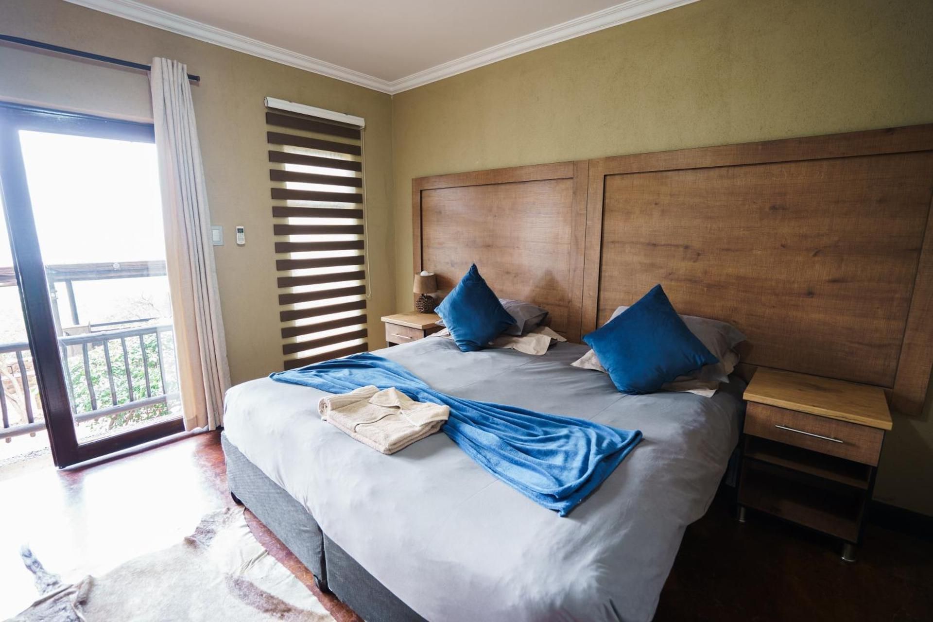 Standard Queen Room