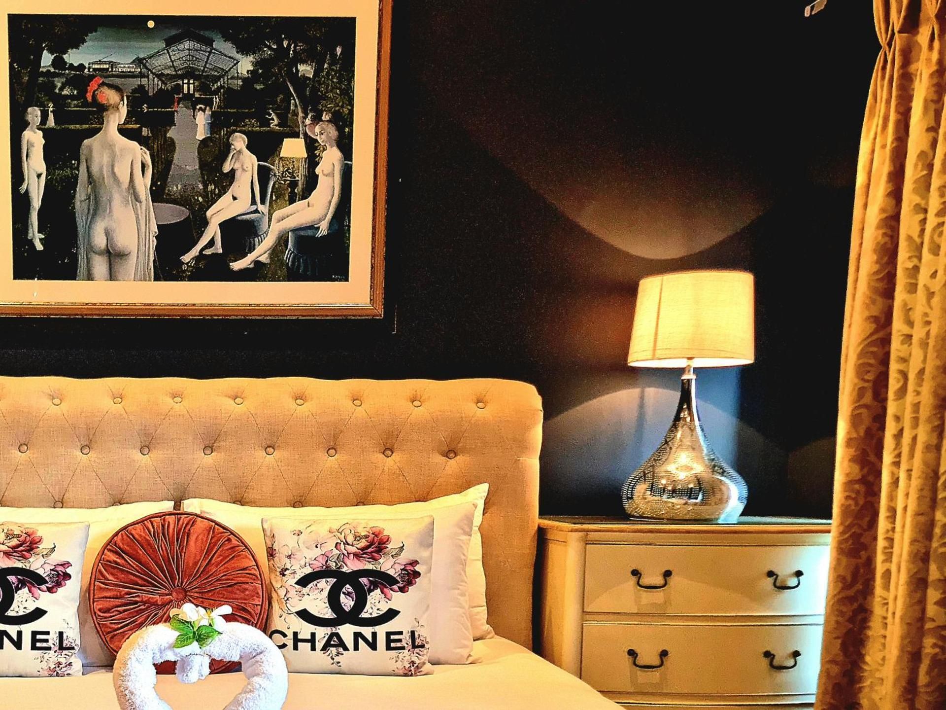 Deluxe Queen Room